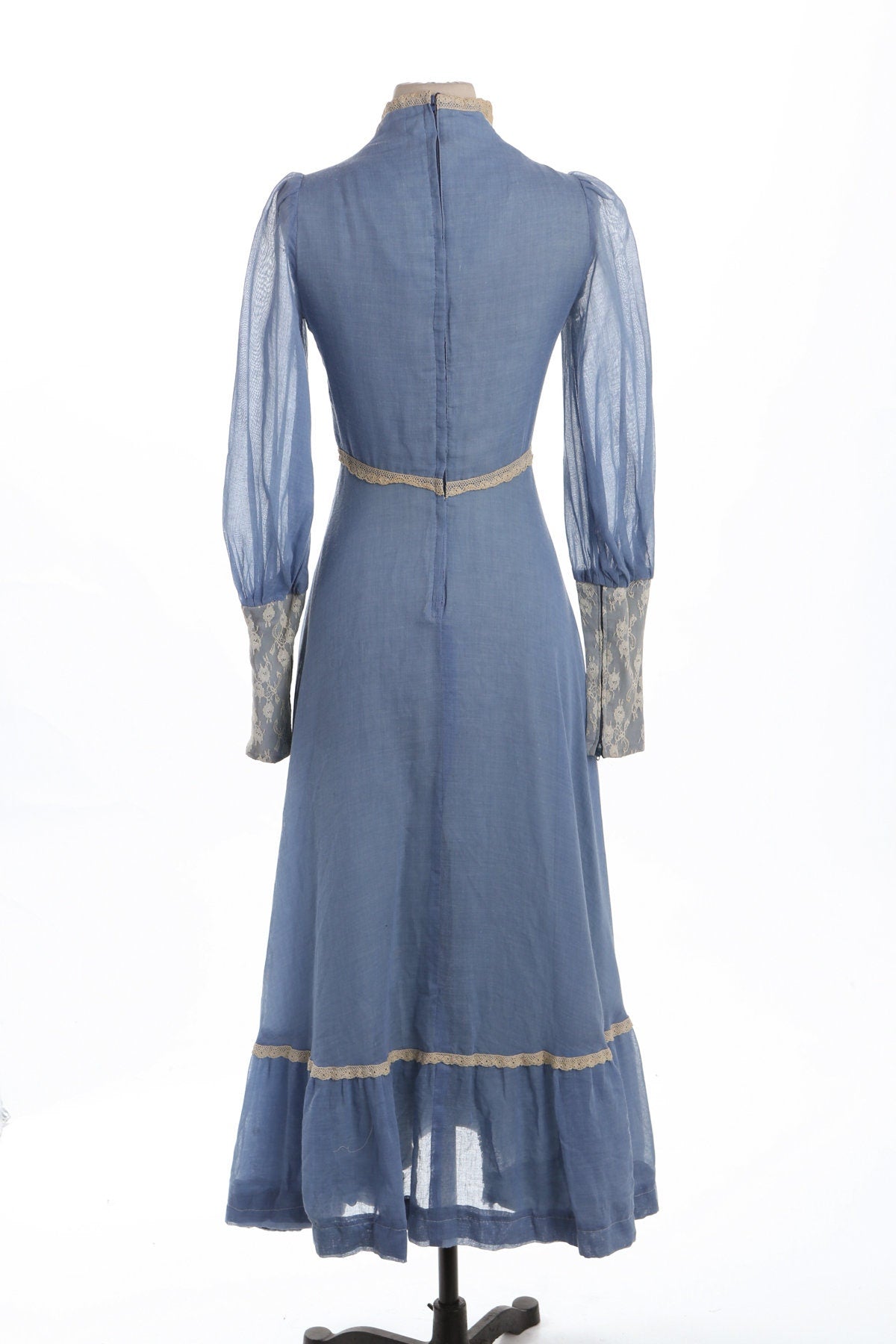 Vintage Prairie Long Floral Lace Blue Dress - Era 60's - 70's