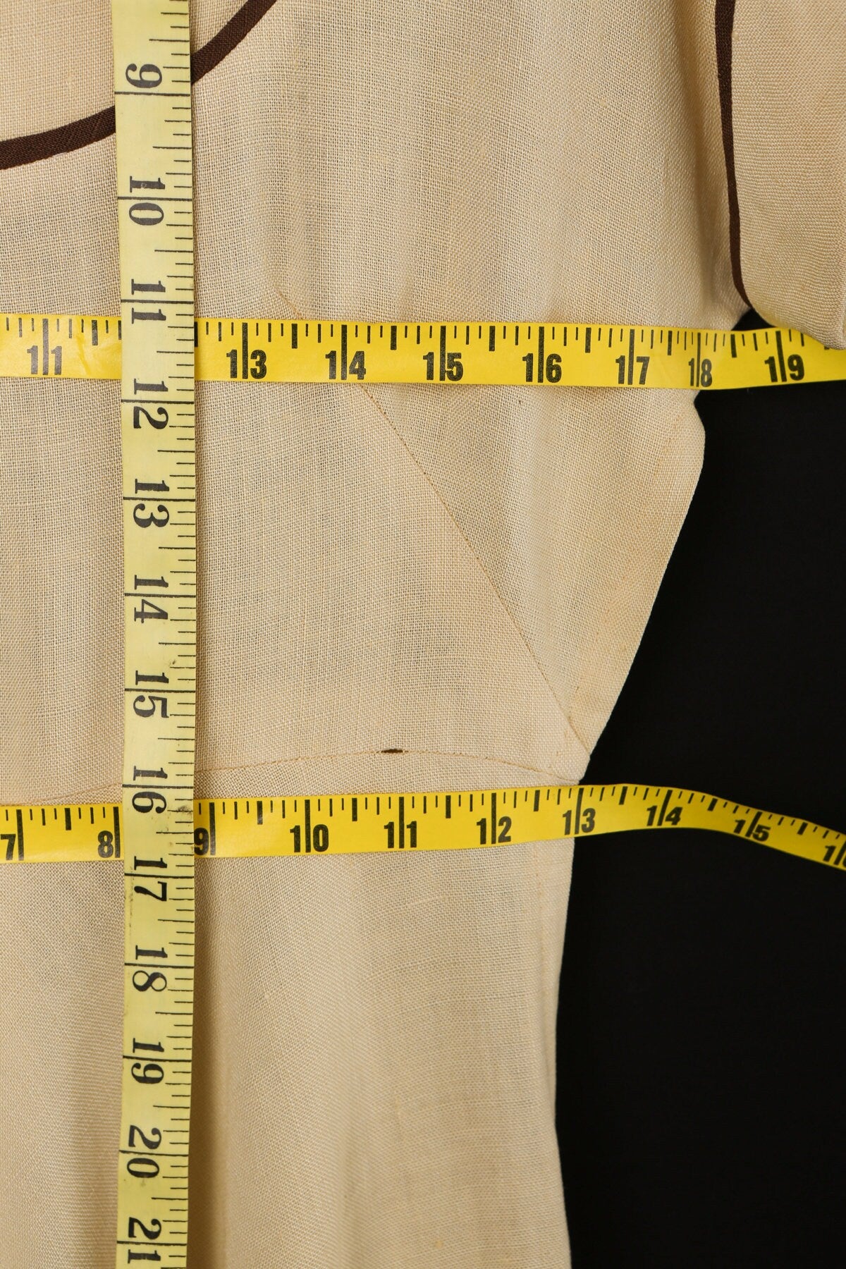 Vintage Women Yellow Casual Dress with Brown Seam Edges - Era 40's - 50's