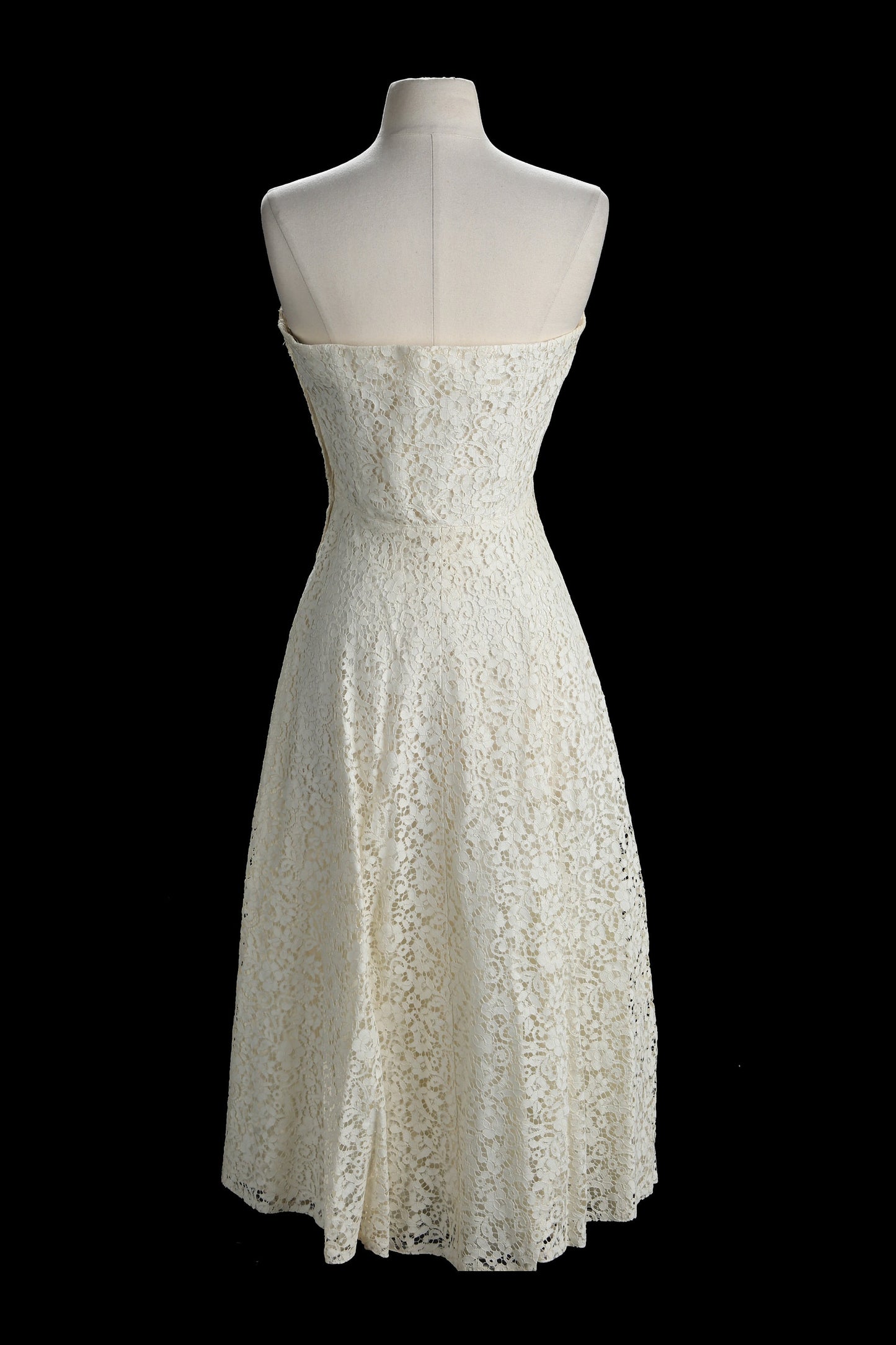 Vintage White Lace Wedding Dress - Styled by Prima - Era 50's - 60's