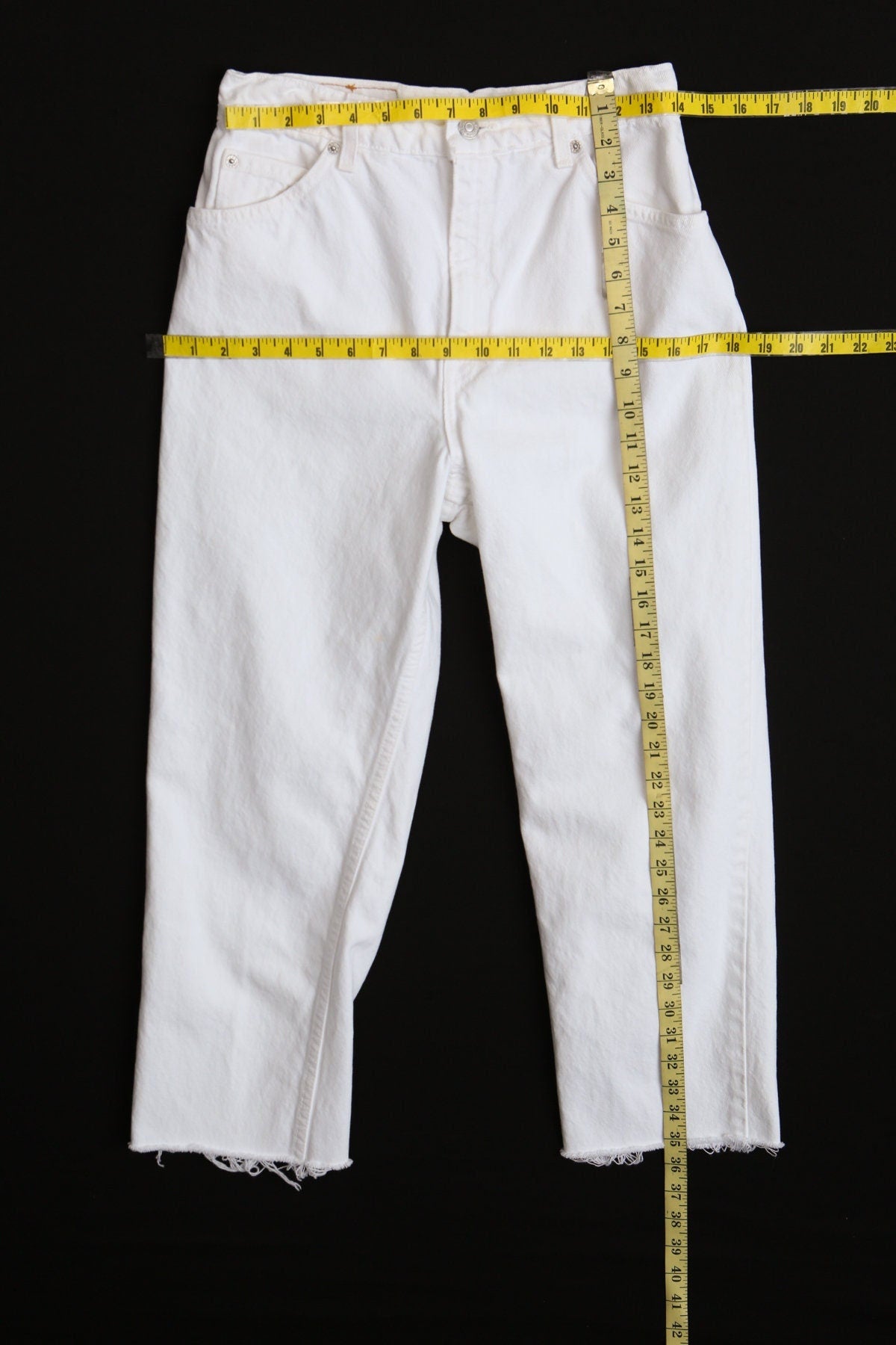 Vintage 951 Levi's white denim pants / jeans high waist / women 90's cut off relaxed fit jeans