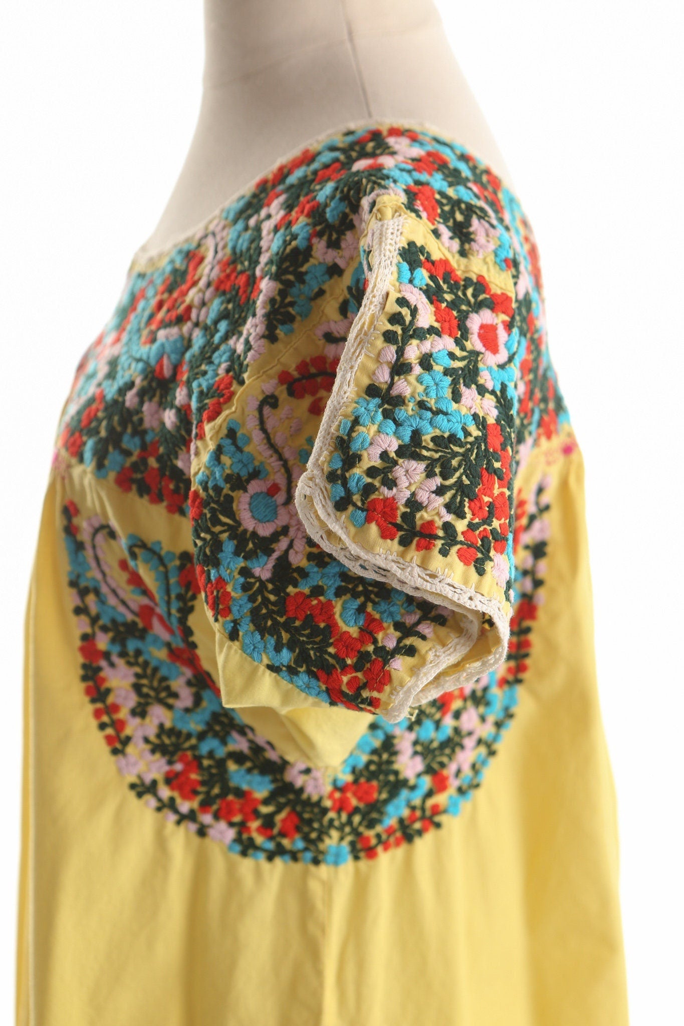 Vintage mexican embroidered yellow dress ethnic women short sleeve floral