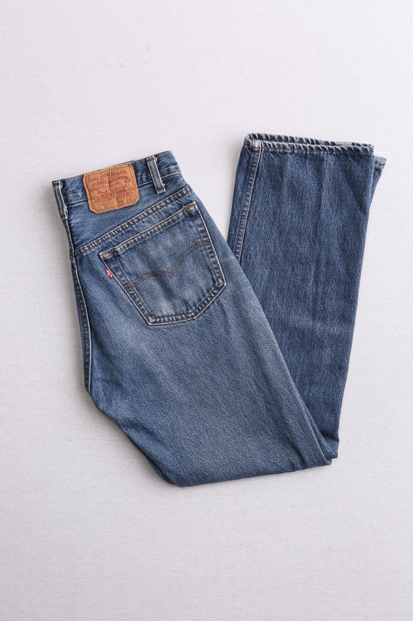Vintage 501 levi's jeans medium wash blue men xx 90's high waist