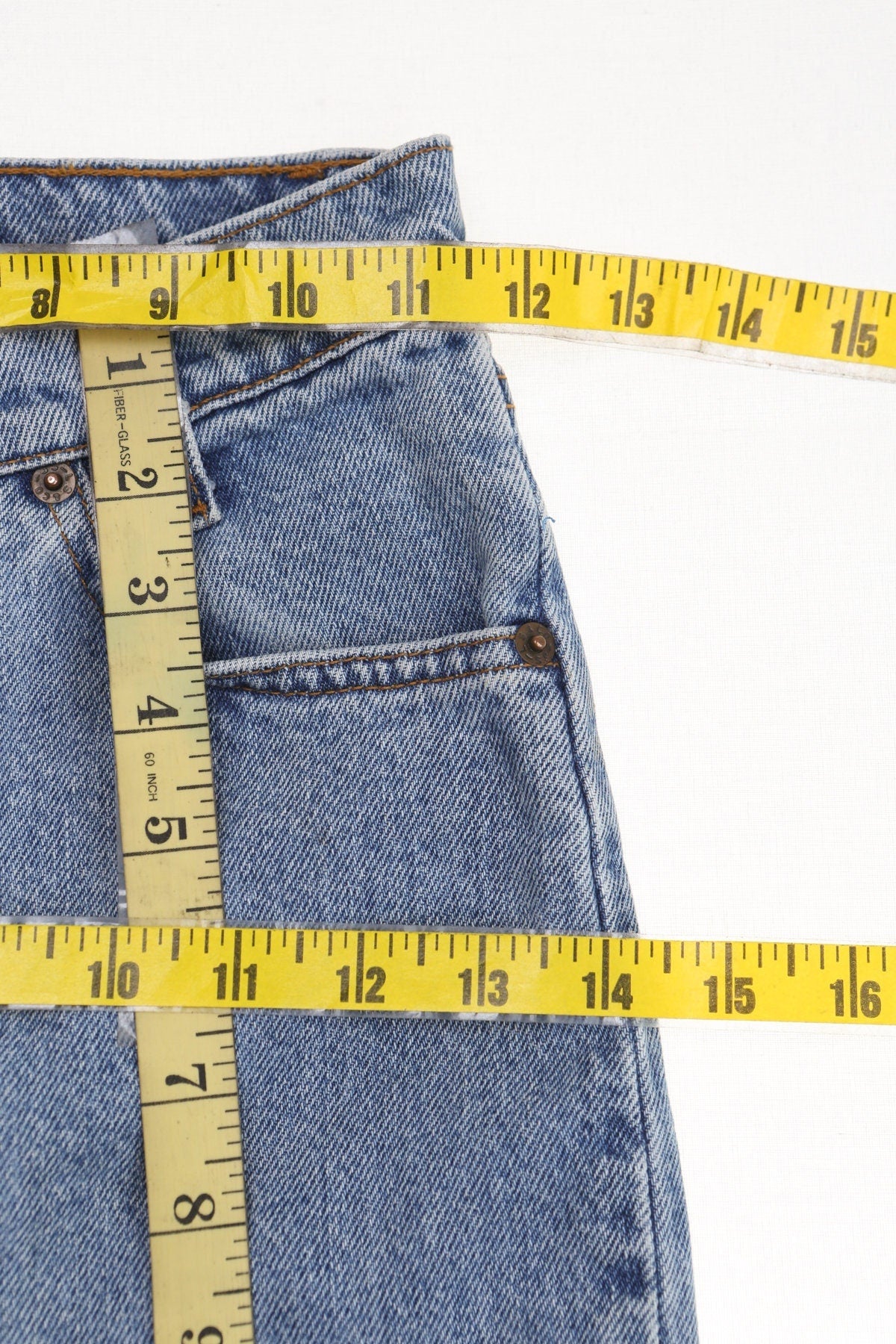 Vintage 550 levi's blue jeans denim pants made in usa relaxed slim 90's