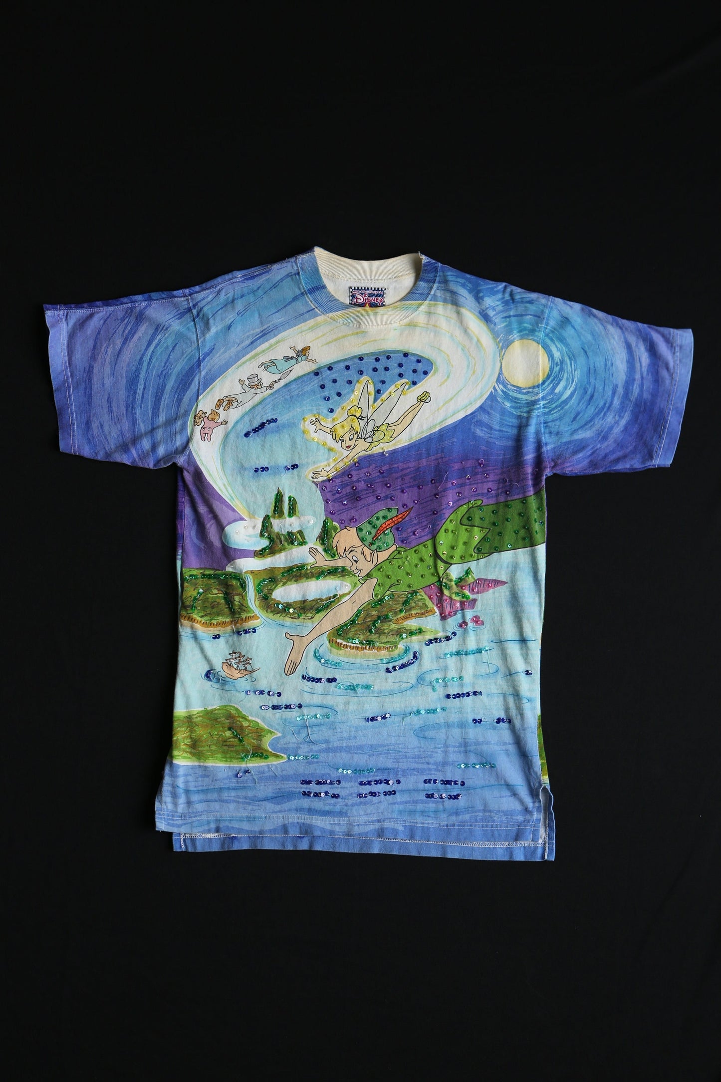Vintage disney t-shirt painted peter pan thinker bell movie rare made exclusive collectible