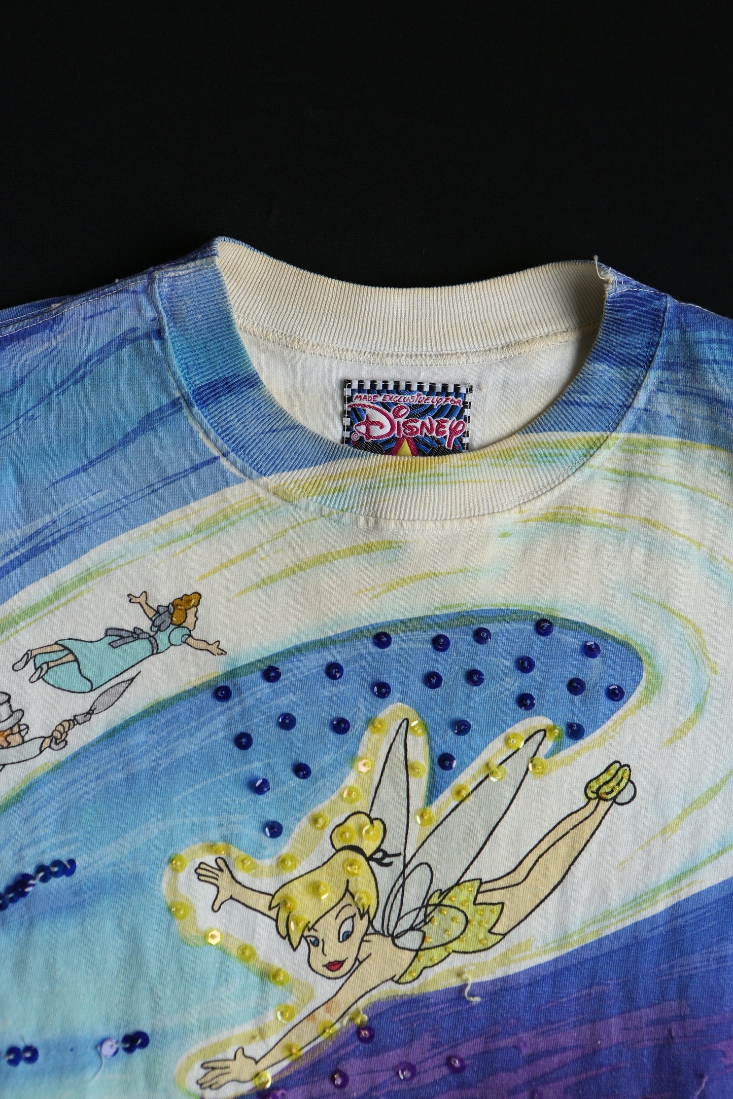 Vintage disney t-shirt painted peter pan thinker bell movie rare made exclusive collectible