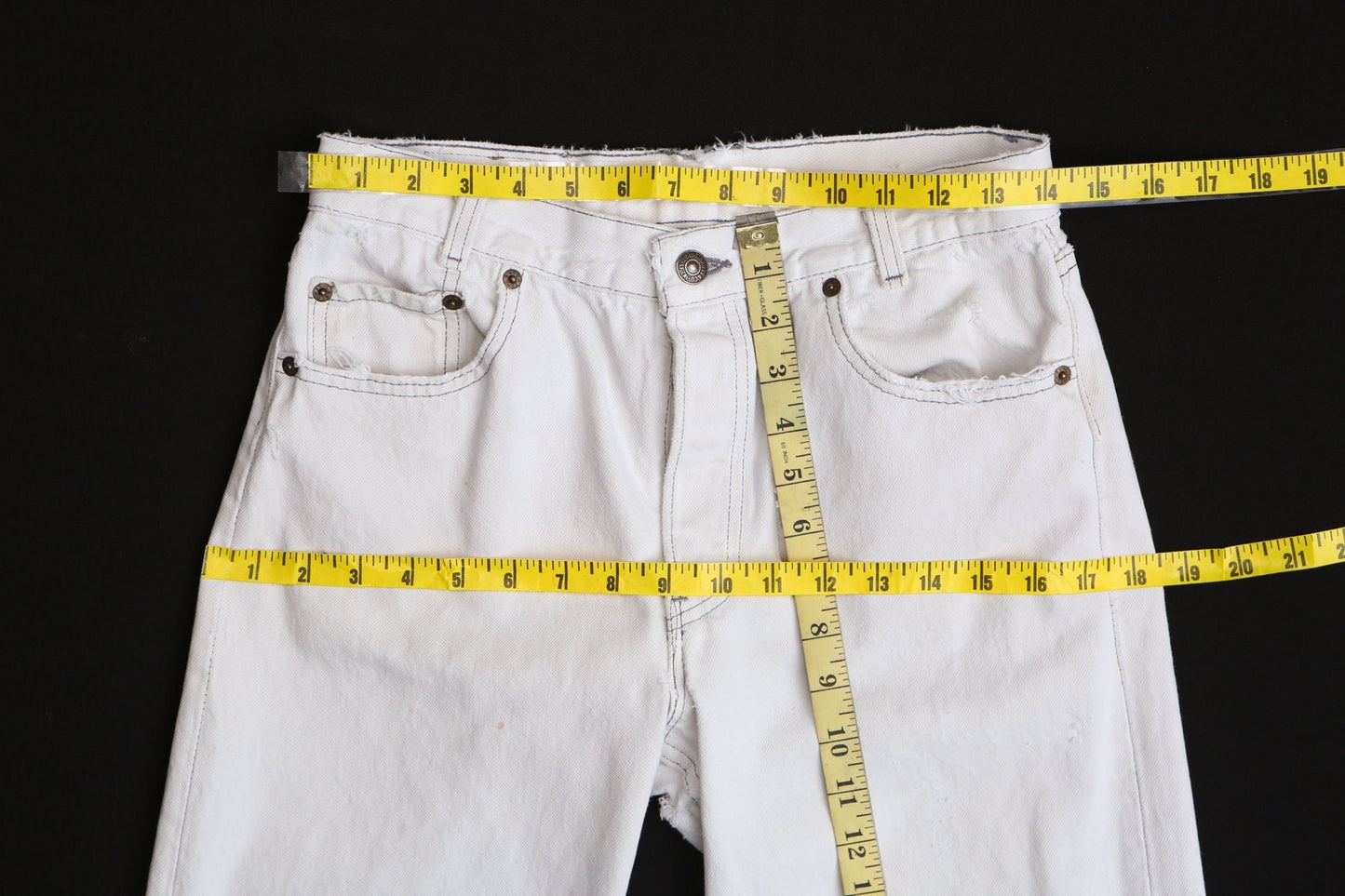 Vintage 501 levi's white jeans pants student fit waist 28 high water high waist cut off