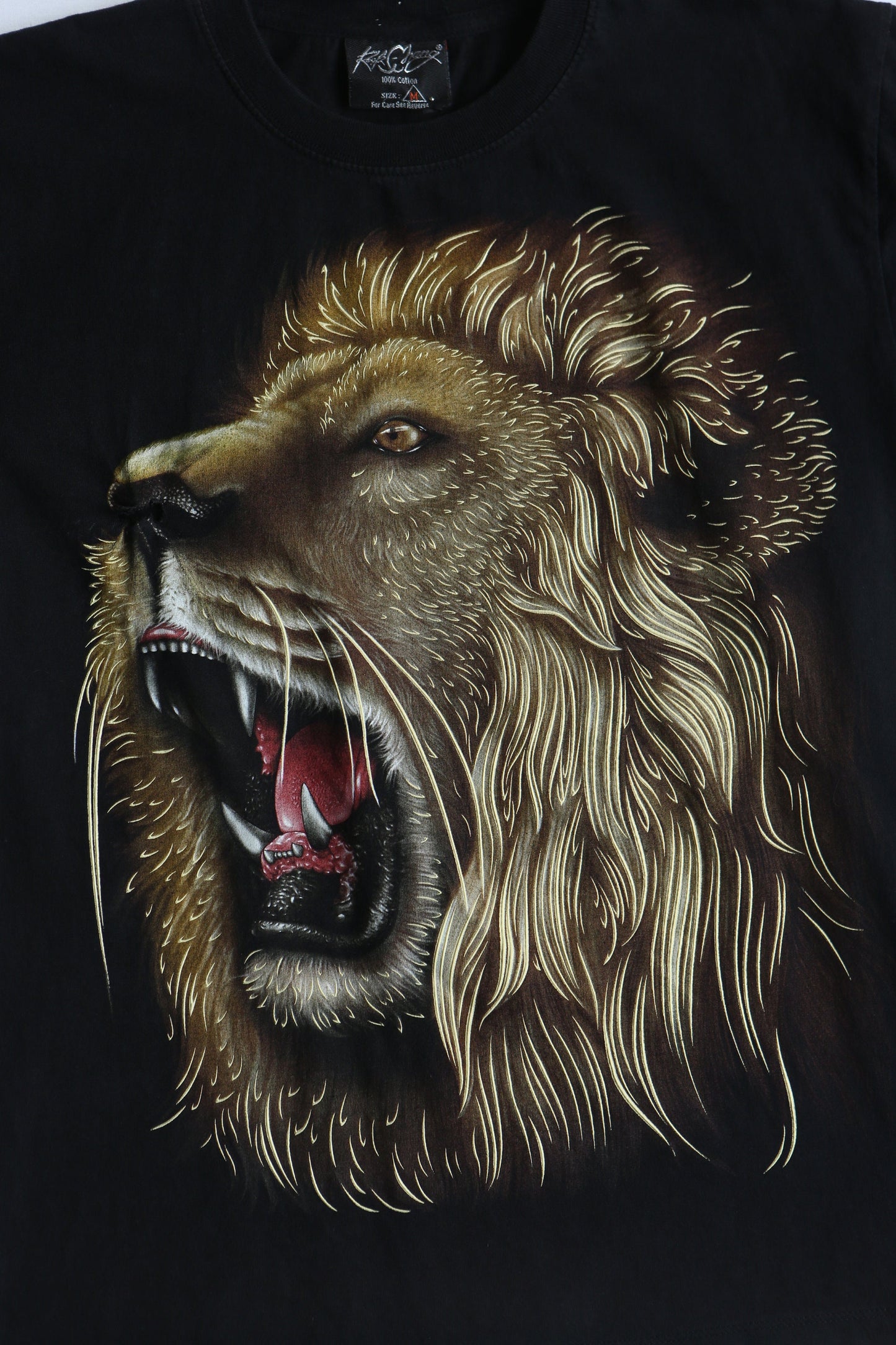 Vintage hand painted lion t-shirt black brown face size medium gold