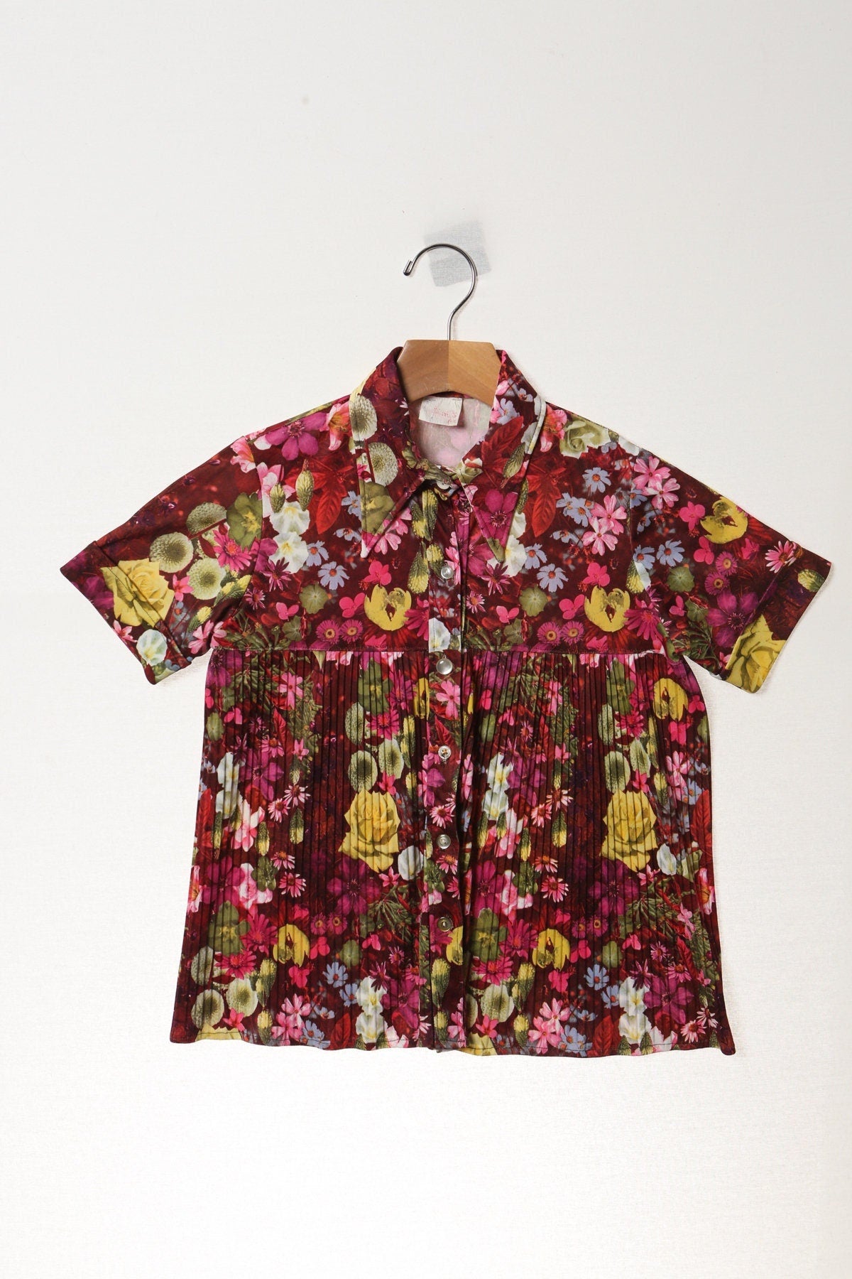 Vintage 70's polyester poly top blouse floral print red hippie