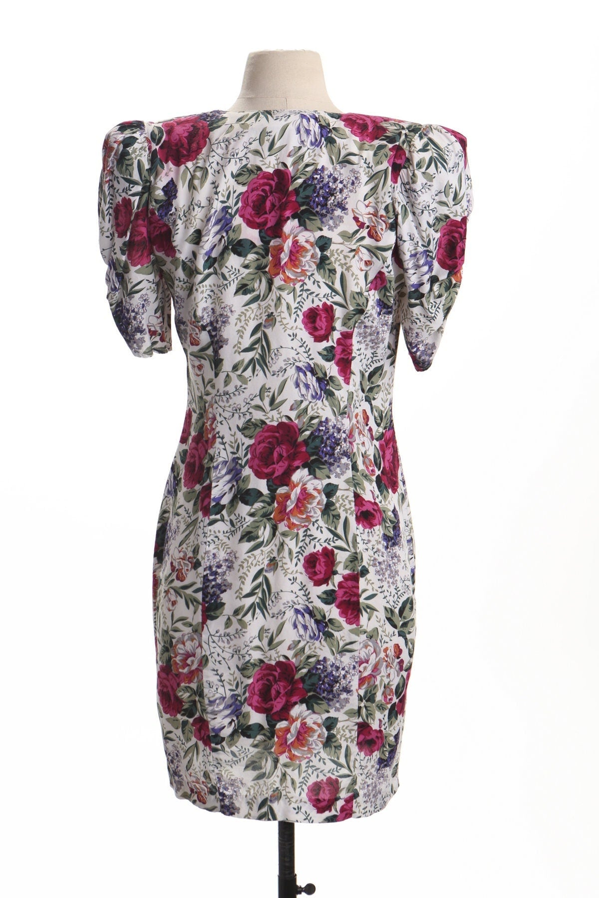 Vintage floral print white red roses casual rayon pearl button front closure shoulder pads