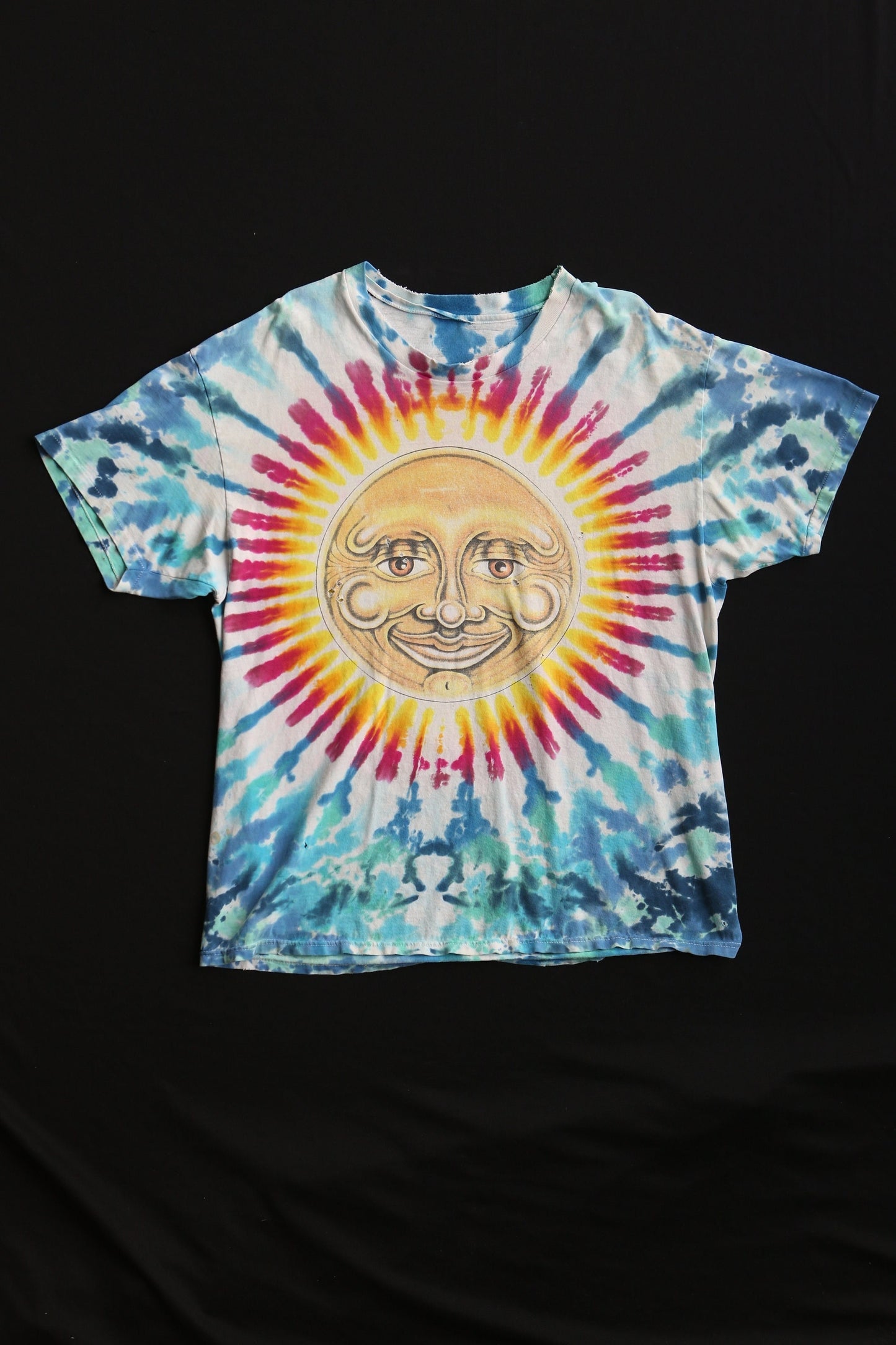 Vintage tie dye sun t-shirt hippie blue one god big mountain white