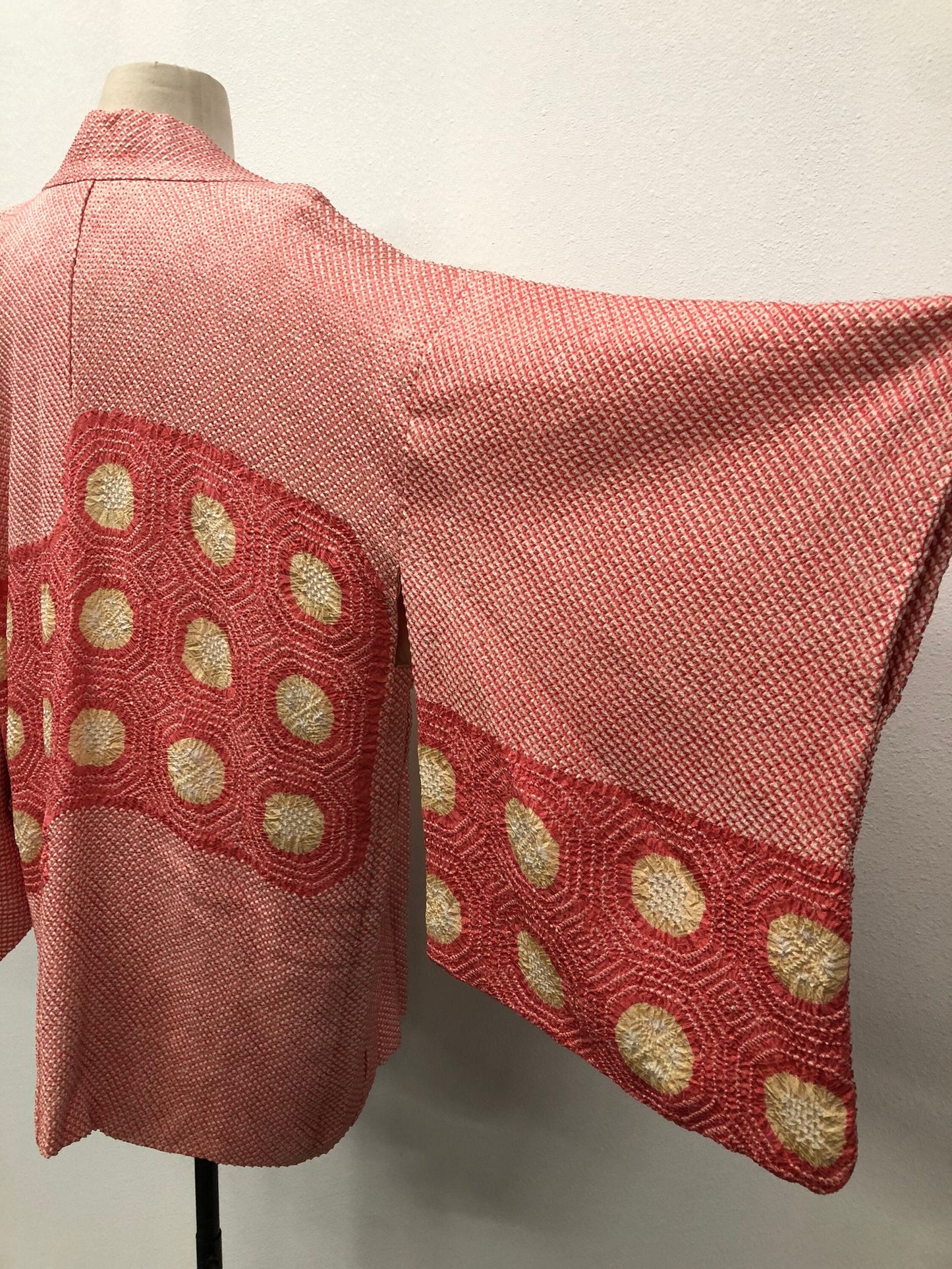 Unisex graphic print indoor wear casual japanese beige lining red jacket kimono