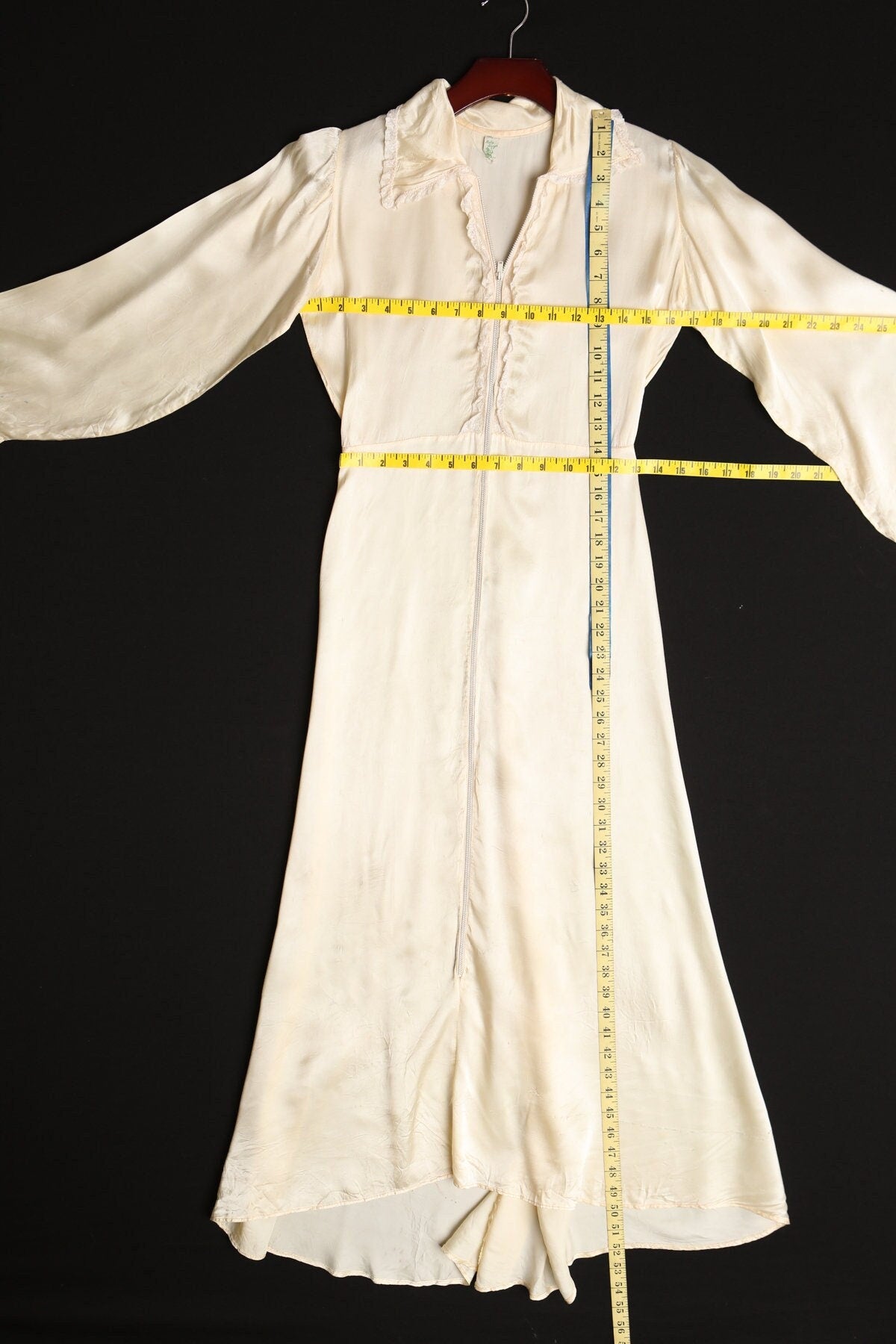 Vintage women nightgown dress beige 30's 40's zipper front vitorian