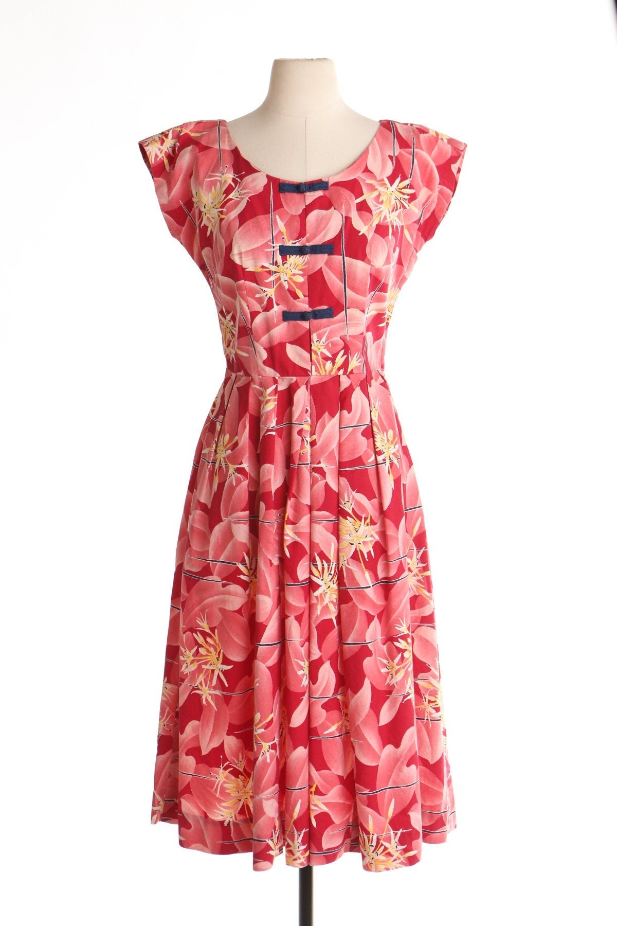 Vintage red hawaiian dress 40's 50's made in hawaii malihini label 12 pink up