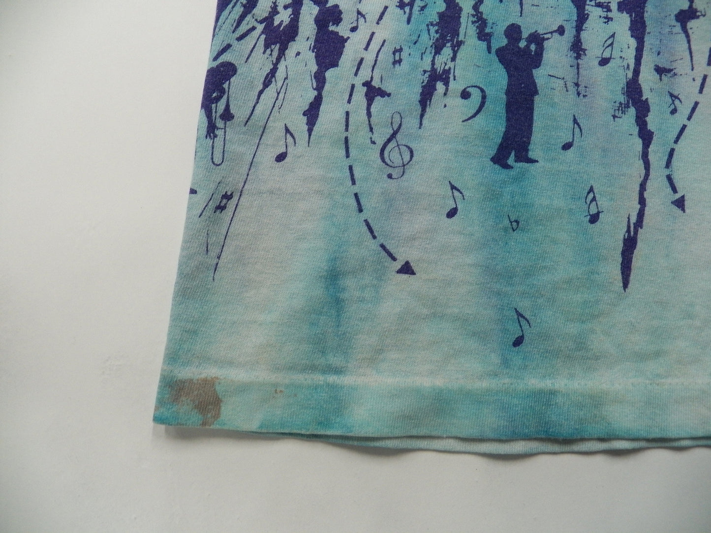 Tie dye distressed music t-shirt blue white navy blue moon stars 1993 sneaky tees the festival at sandpoint