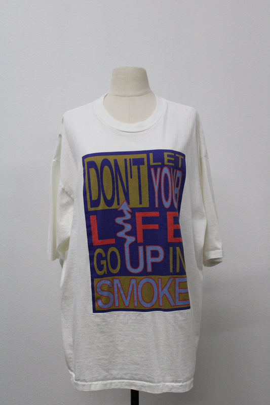 Cross colours graphic t-shirt white no smoke no drugs label print against