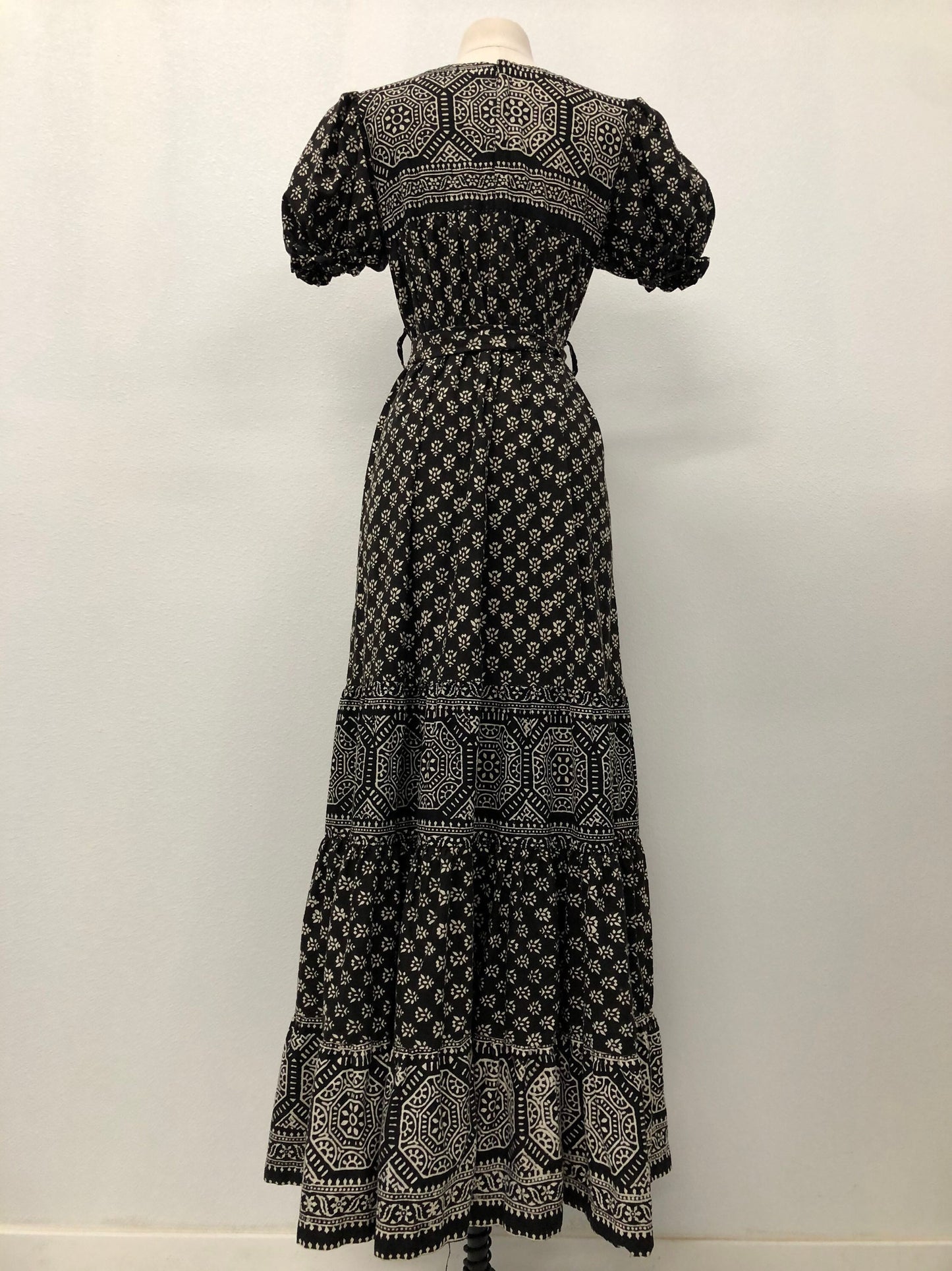 Back zipper string belt white black short sleeve long dress cotton made in pakistan block print women