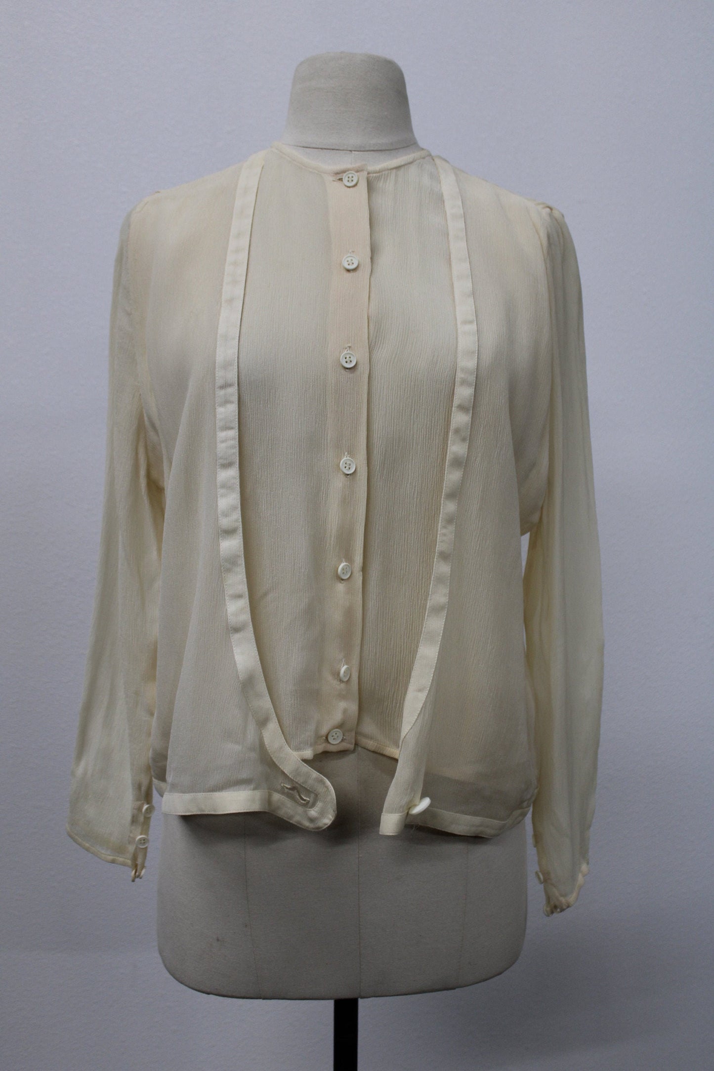 Georgio armani women silk top blouse beige made in italy button up casual off white