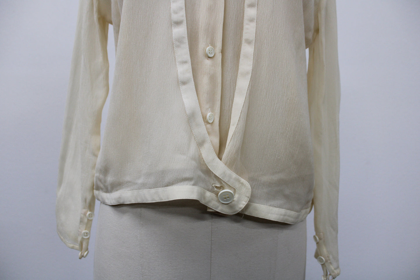 Georgio armani women silk top blouse beige made in italy button up casual off white
