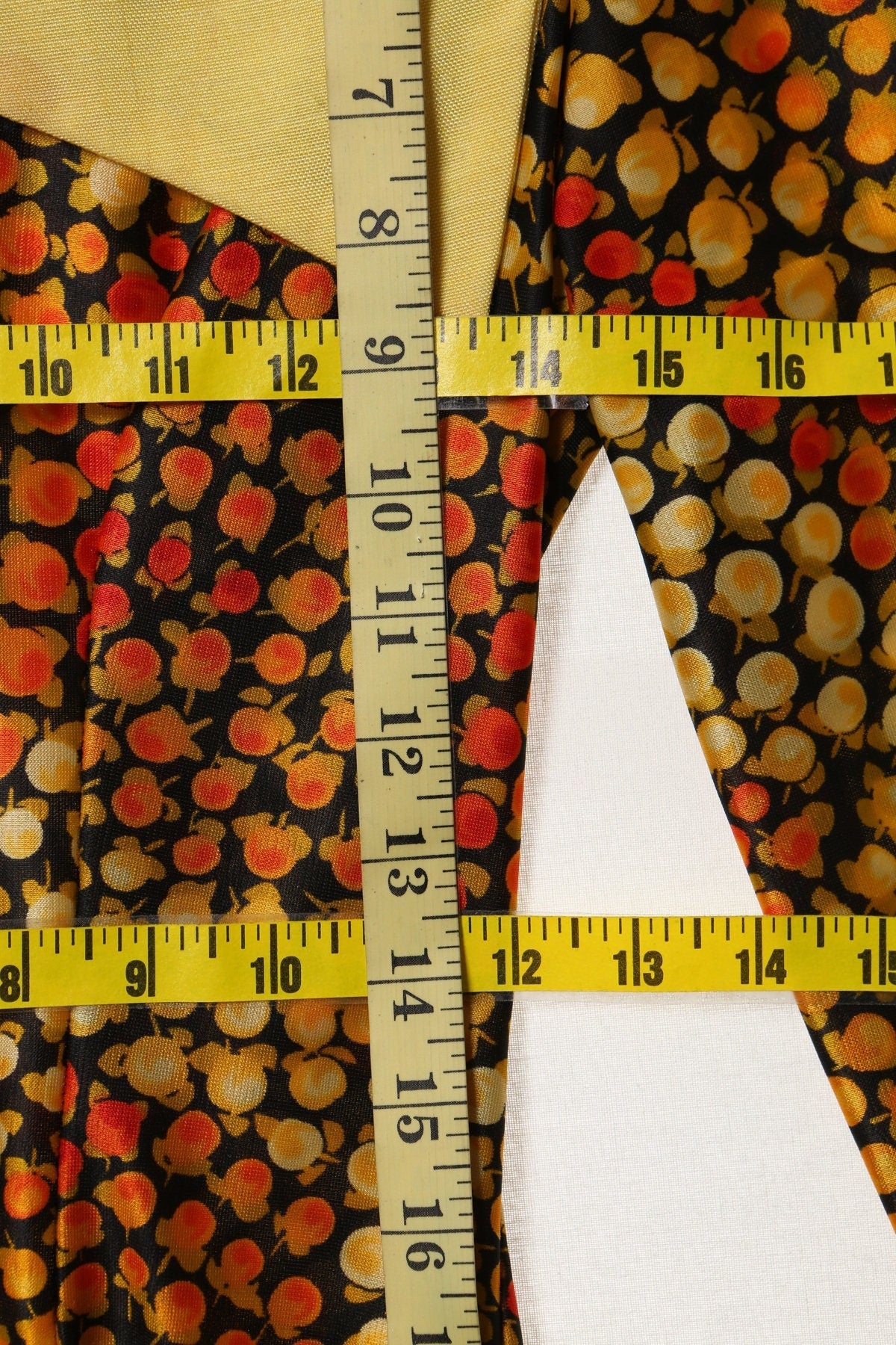 Vintage women 70's polyester peach print short summer butterfly neck mod sexy