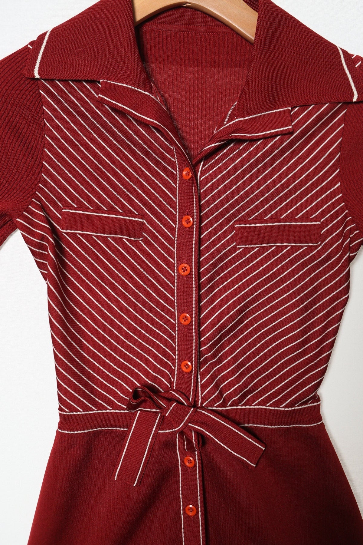 70's red summer casual dress long sleeve button up waist tie striped collared