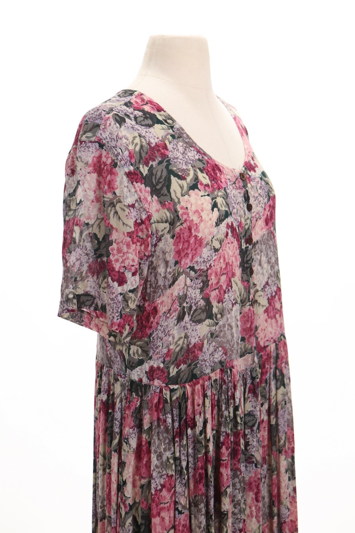 Vintage women mumu dress boho floral print 90's rayon pink flowers