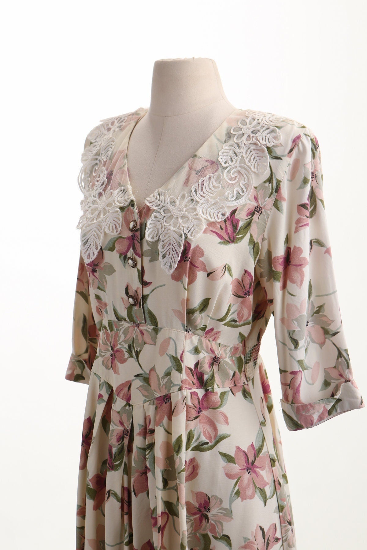 Vintage 90's casual summer dress floral print beige lace women grandma style