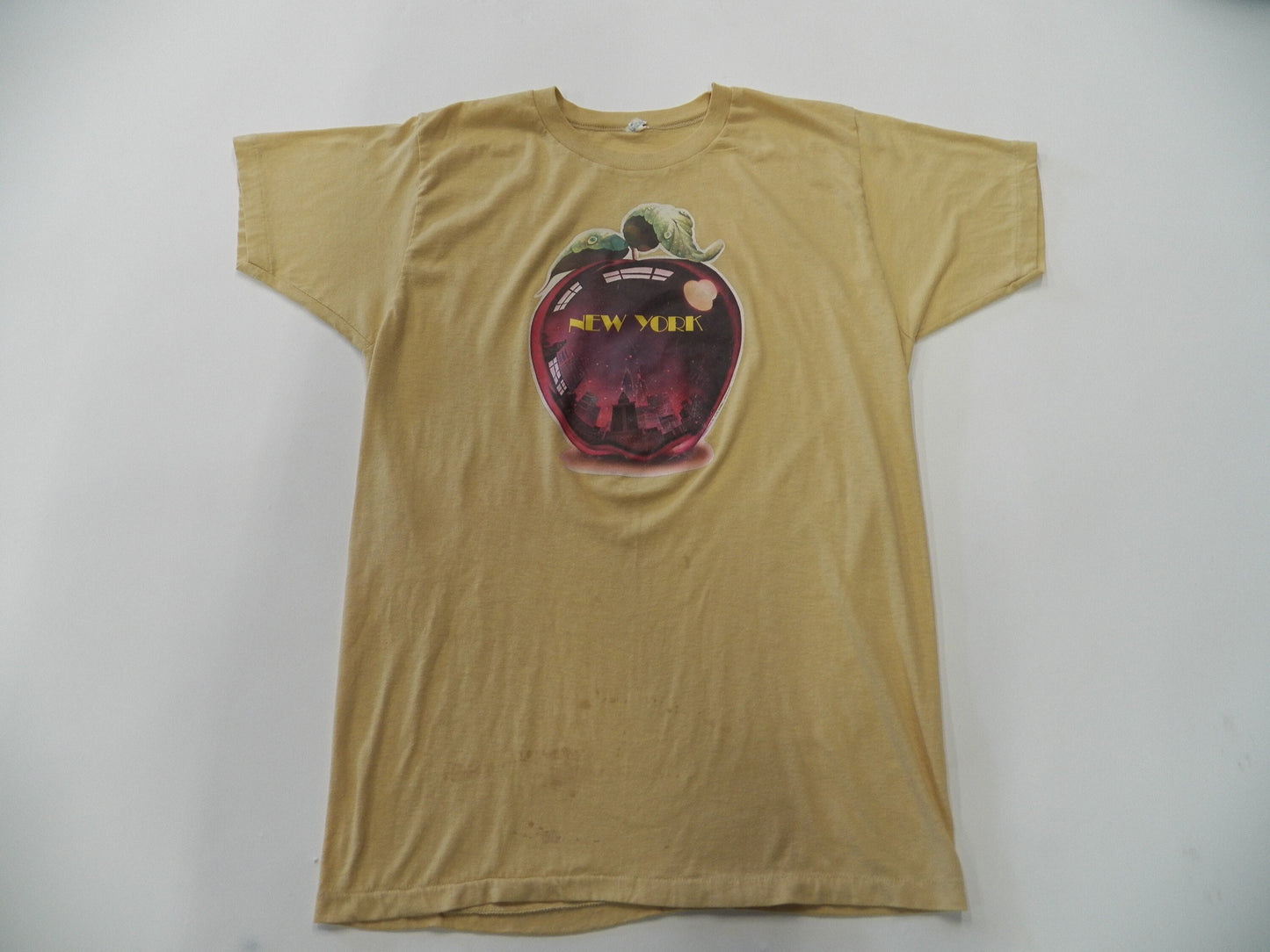 Vintage new york apple graphic t-shirt new york city beige 70's