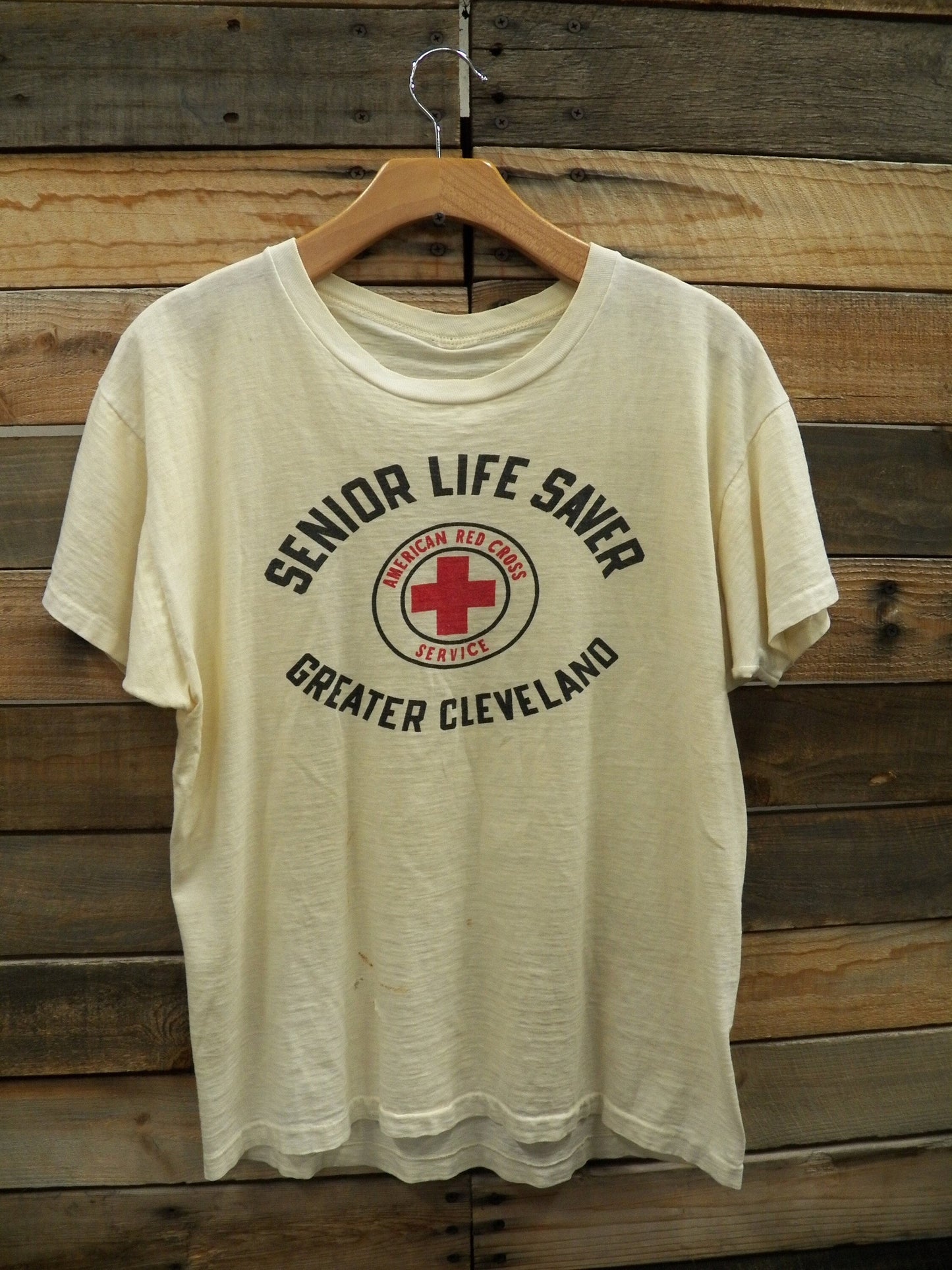 Vintage t-shirt senior life saver greater cleveland american red cross white red black no label single stitch