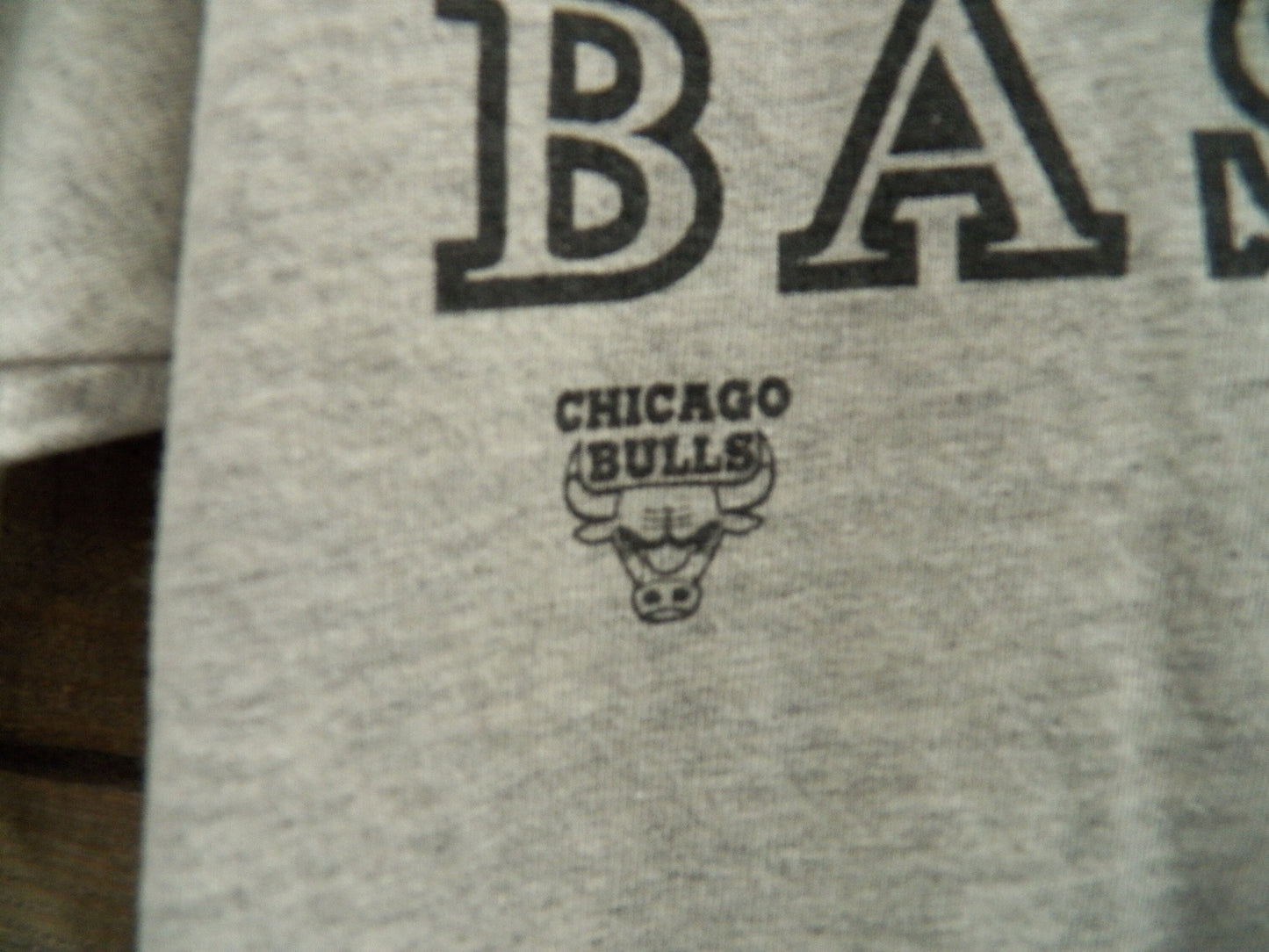 Chicago bulls basketball t-shirt team hanes th001208 no label nba