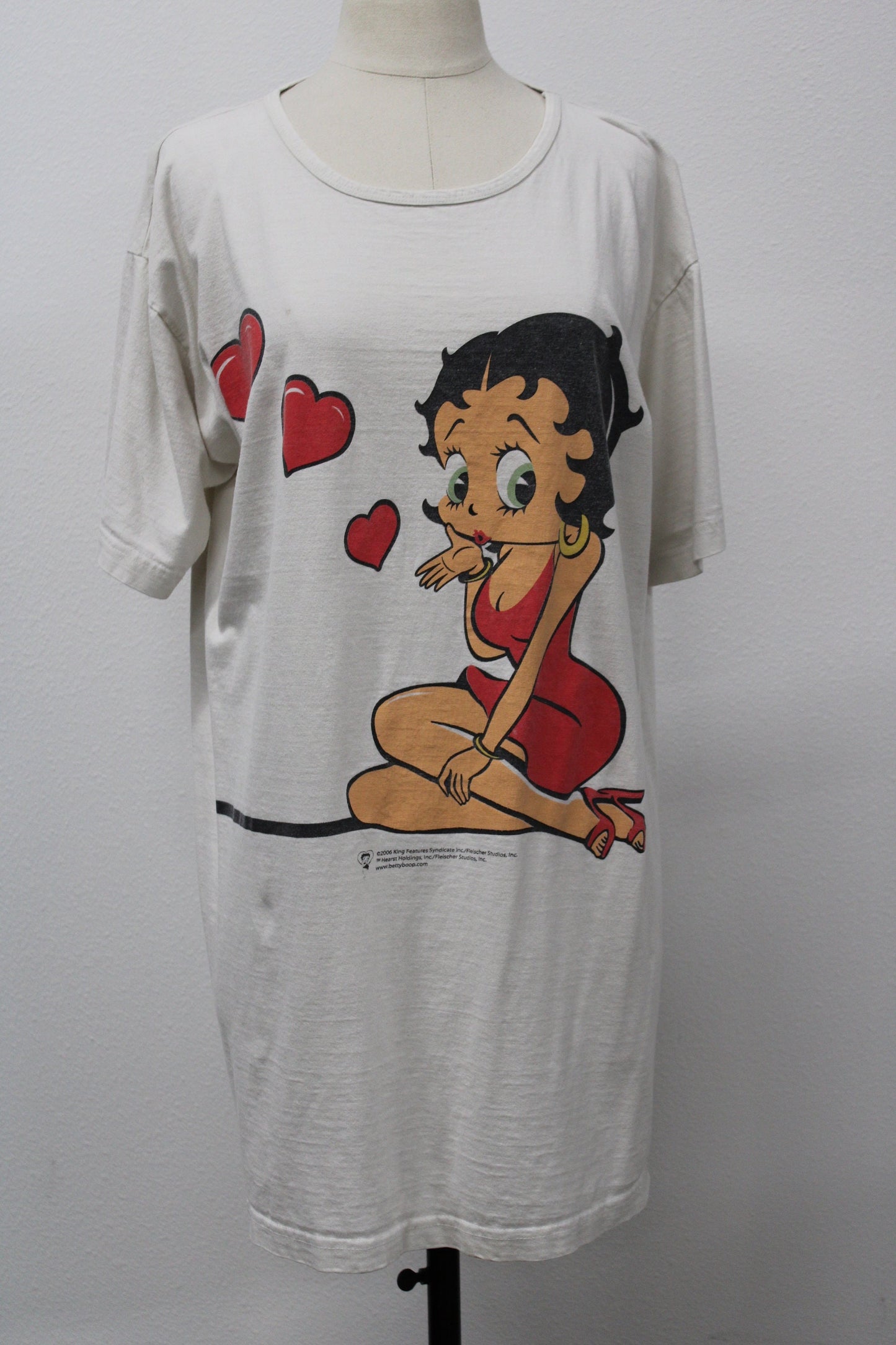 Betty boop graphic t-shirt long pijama white red dress puppy hearts