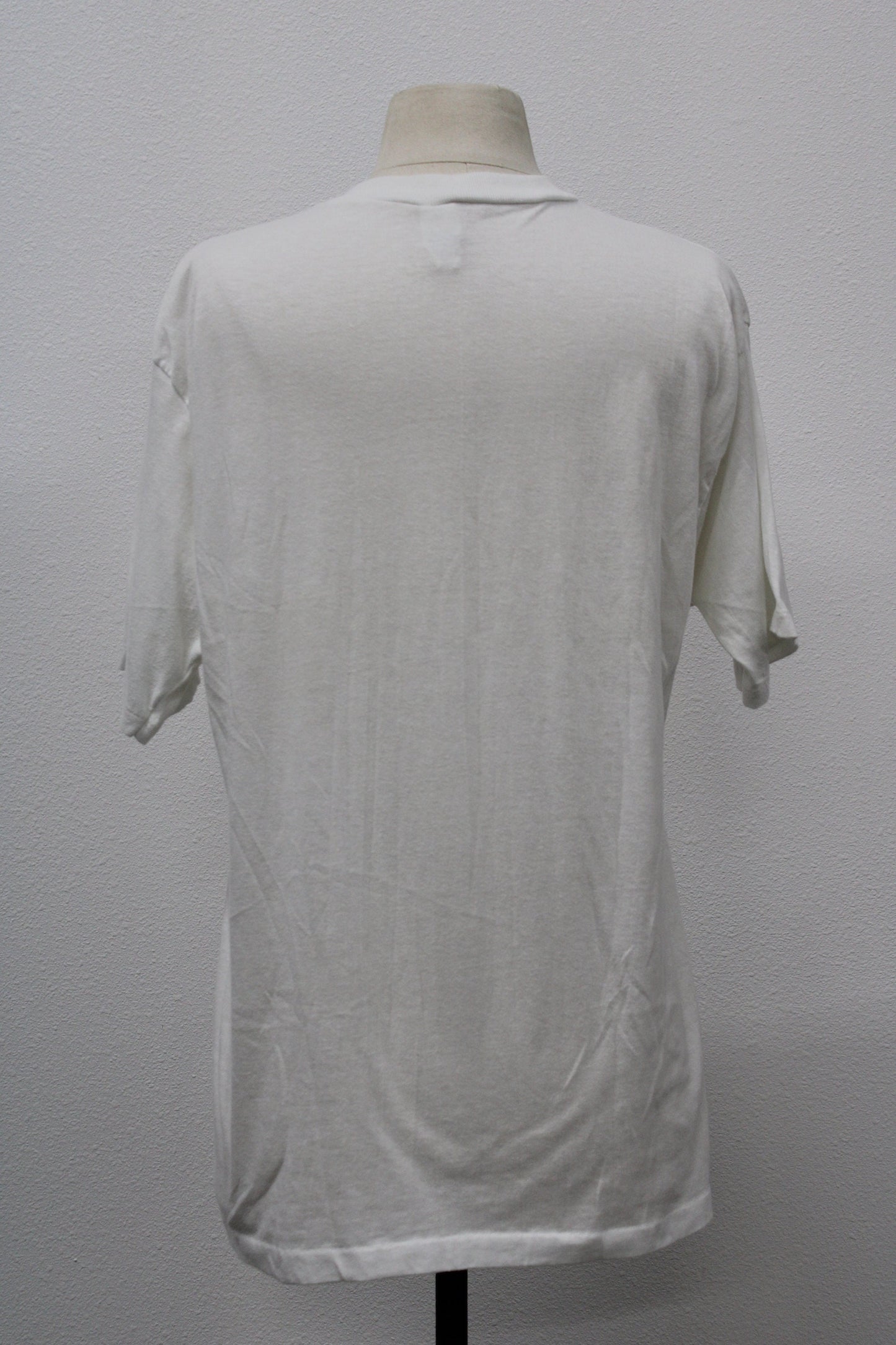 Hershey's vintage white t-shirt chocolate lovers made in usa graphic candy kisses chocolate