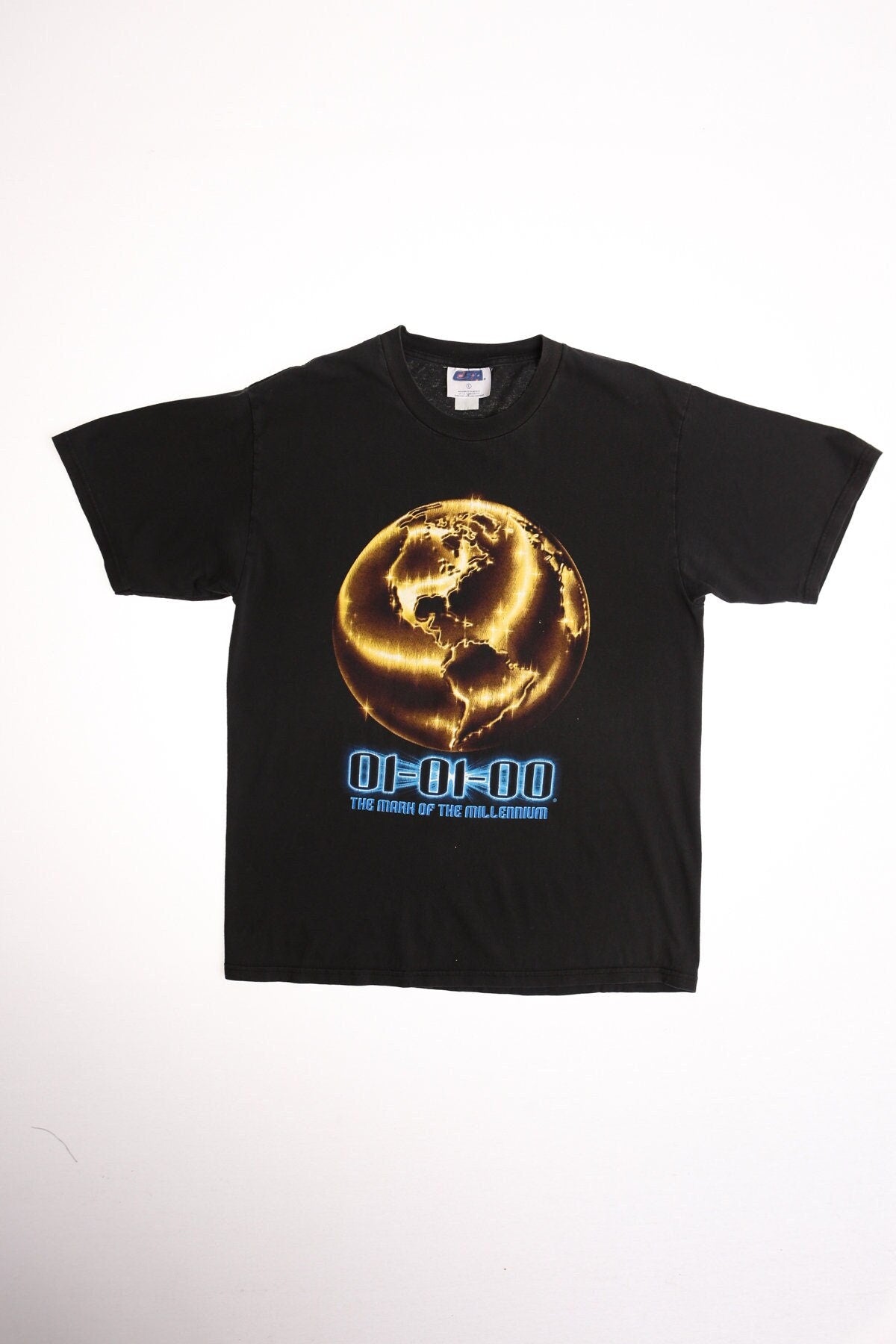 Vintage y2k year 2000 graphic t-shirt shirt golden globe the mark of the millennium black 01-01-00