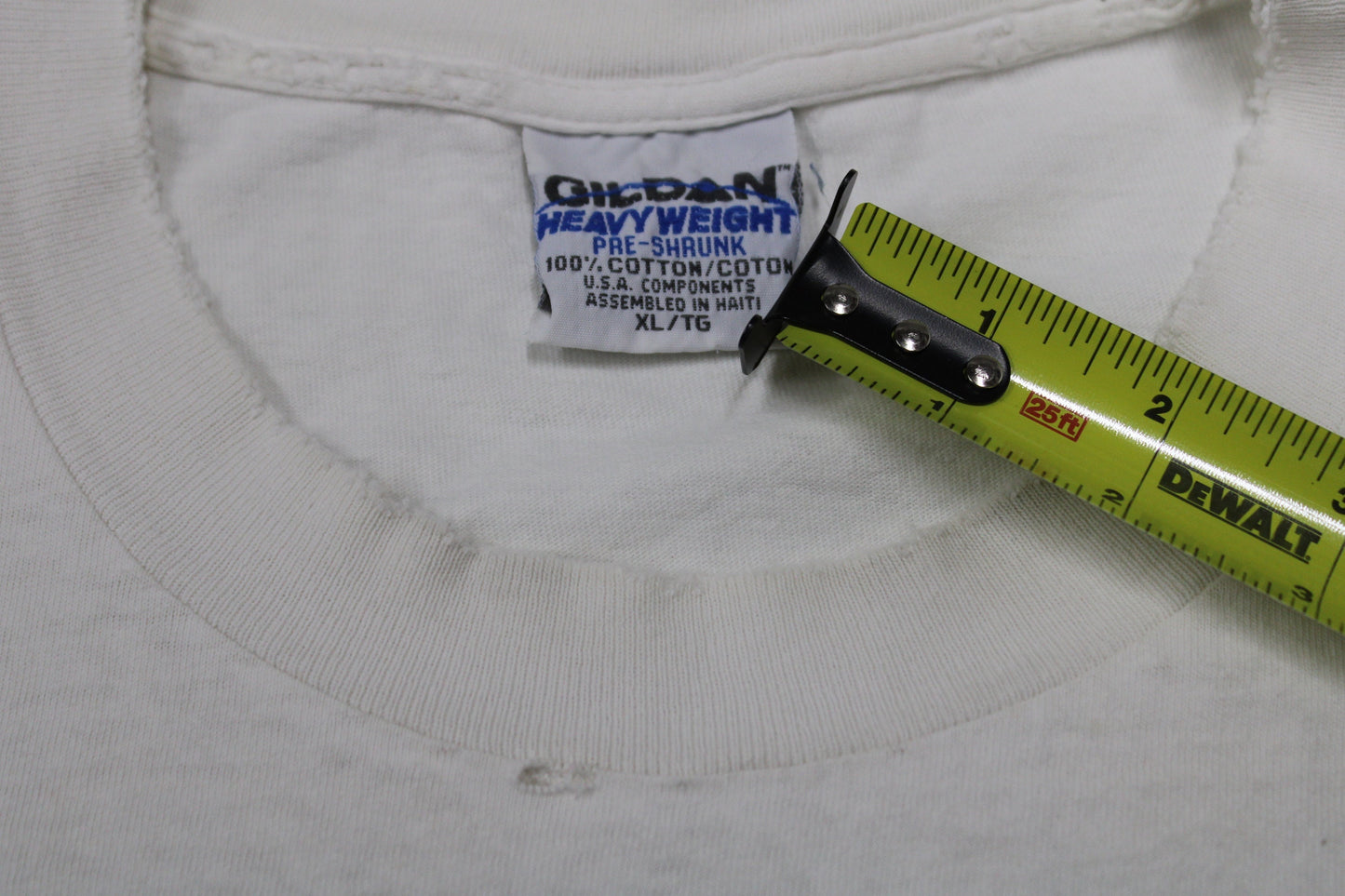 Vintage the beatles t-shirt white sargent pepper's club band lonely hearts 1996 graphic