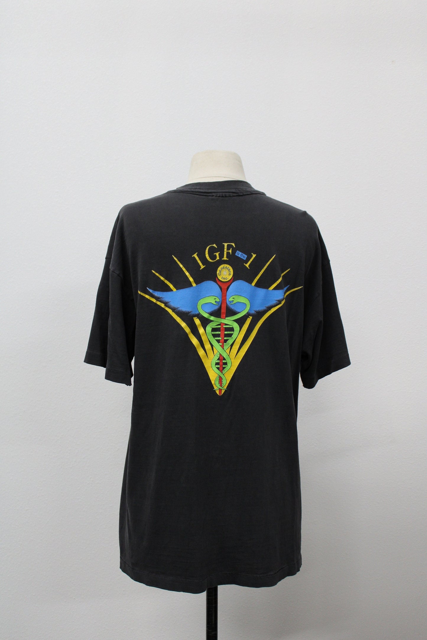 Biotechnology vintage company igf genentech inc black t-shirt made in usa large medical symbol logo