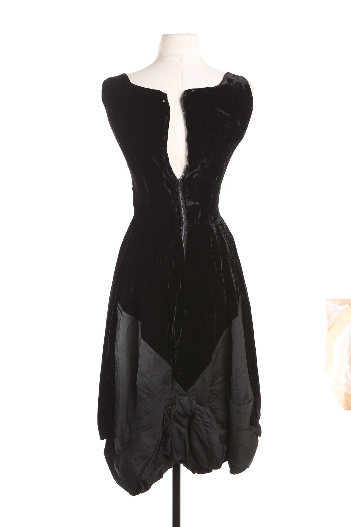 Vintage Black Evening Velvet Dress by Maison Madelaine - Era 50's - 60's