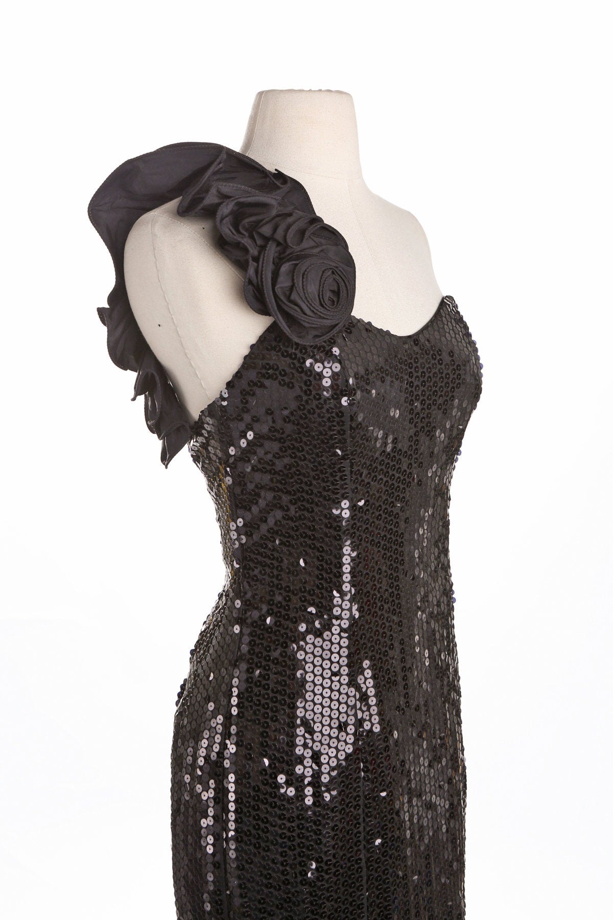 Vintage Black Sequin Dress - Formal Event - Shoulder Rose Detail - Era 70's - 80's