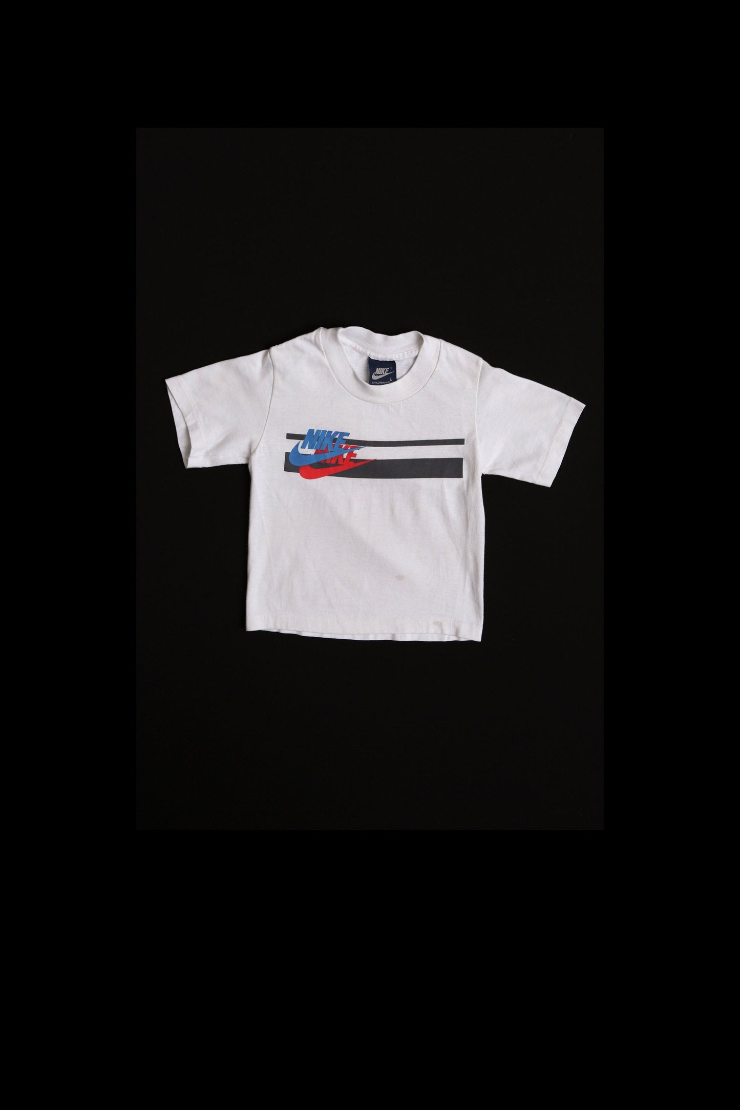 Vintage Children Nike White Graphic T-shirt - Blue Label - Striped - Era 80's -90's