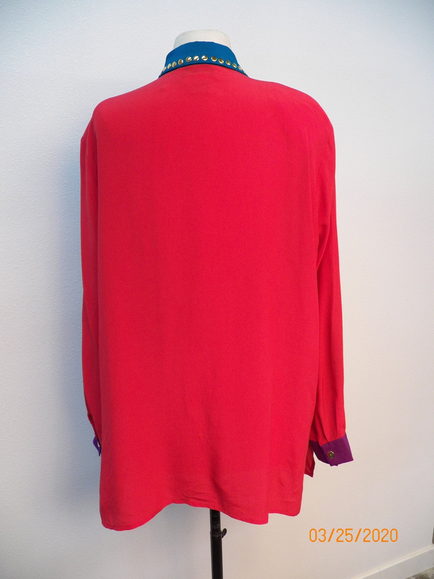 Silk graphic button up top blouse casual 90's women red diane gildman 80's y2k