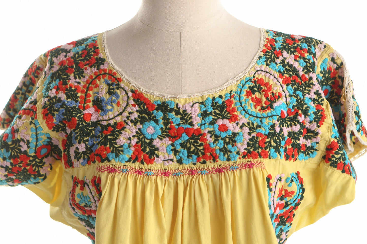 Vintage mexican embroidered yellow dress ethnic women short sleeve floral