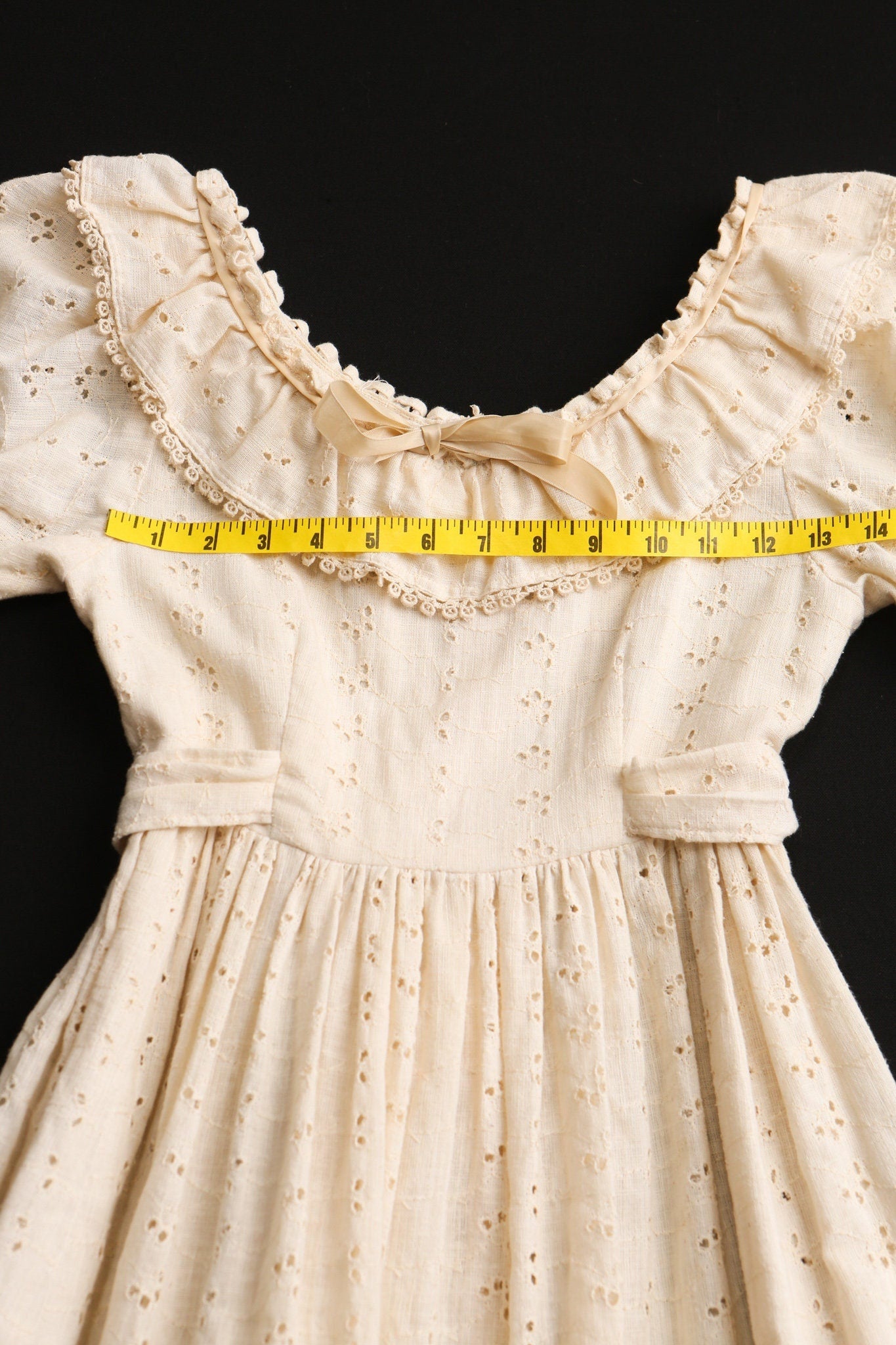 Vintage 70's long victorian americana hipppie boho dress beige ruffled