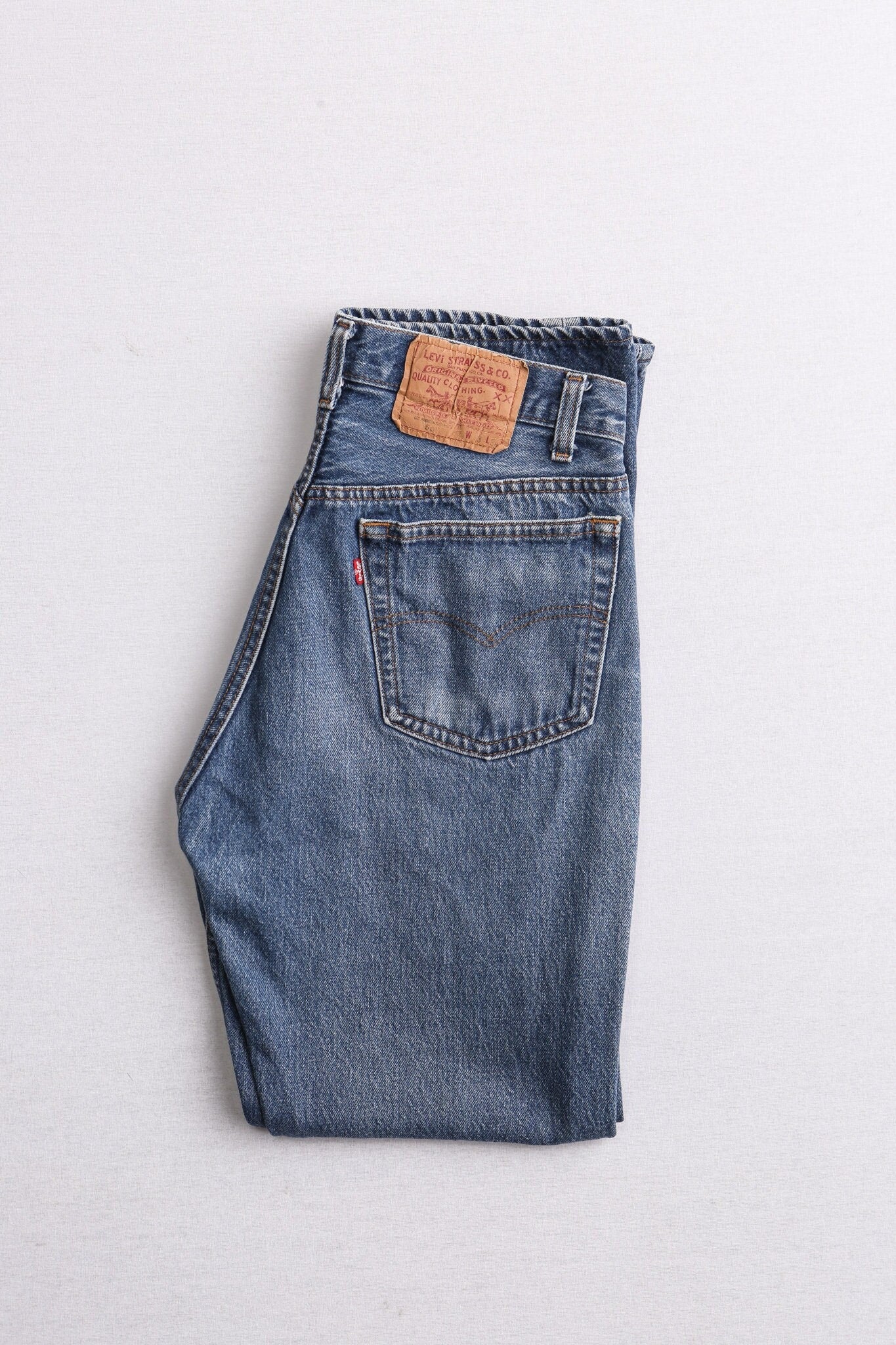 Vintage 501 levi's jeans medium wash blue men xx 90's high waist