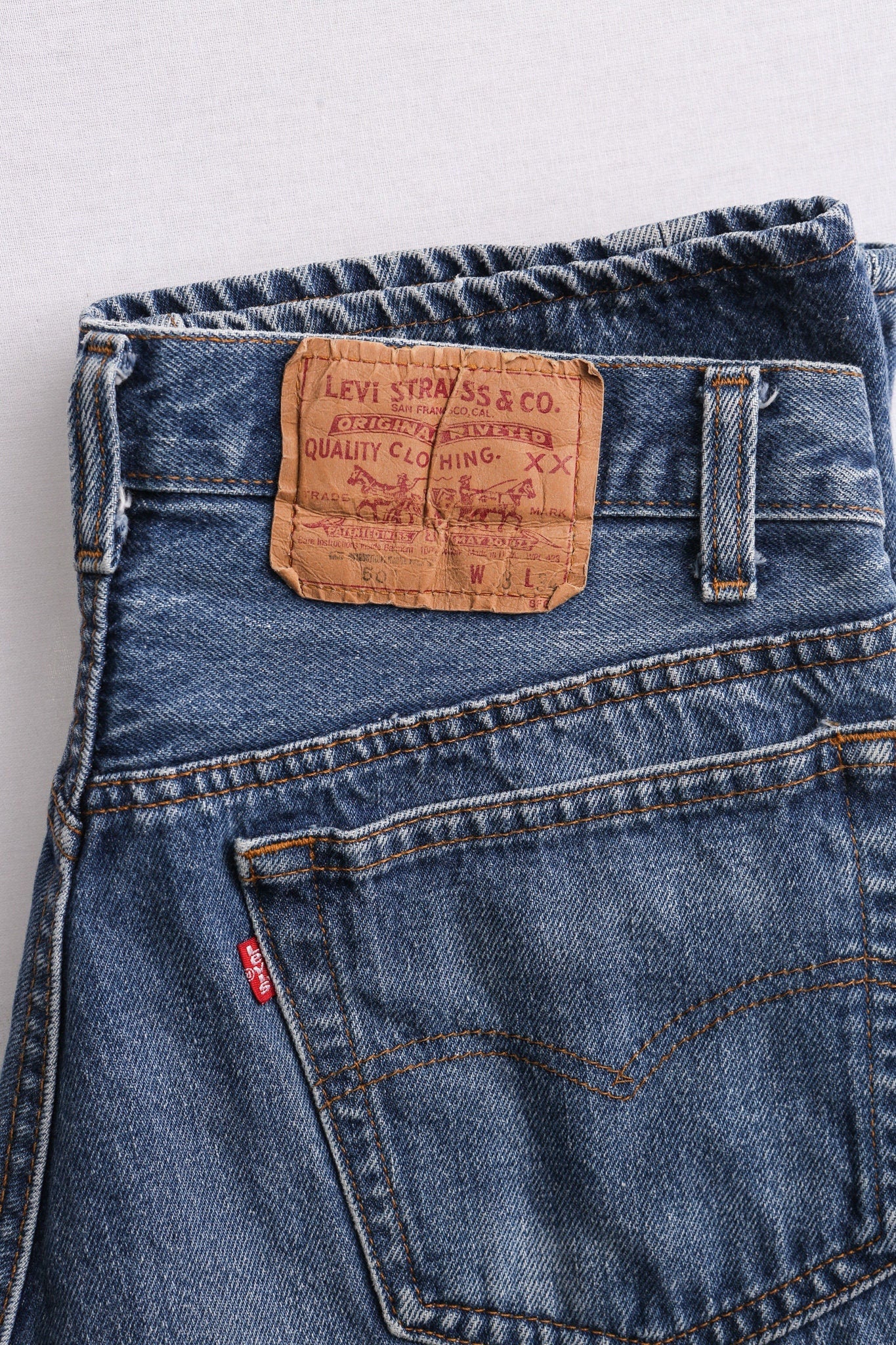 Vintage 501 levi's jeans medium wash blue men xx 90's high waist