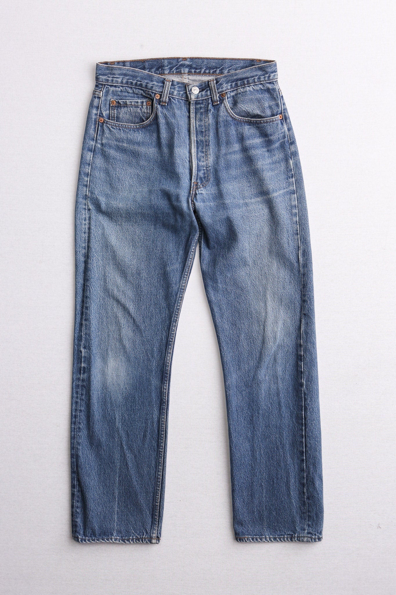 Vintage 501 levi's jeans medium wash blue men xx 90's high waist