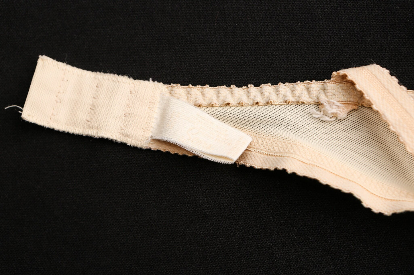 Vintage bralette lace off white yellow women 70's 50's lingeries bra