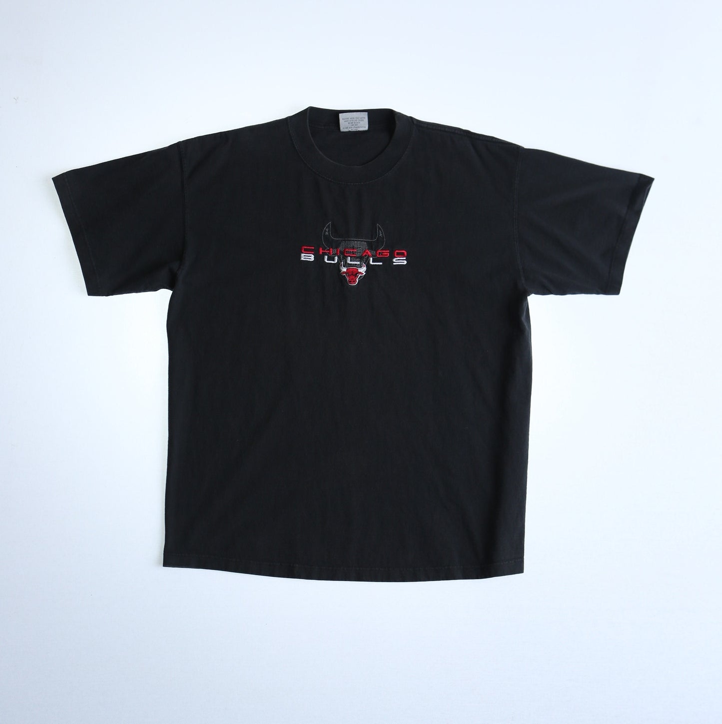 Chicago bulls vintage t-shirt embroidered black nba basketball