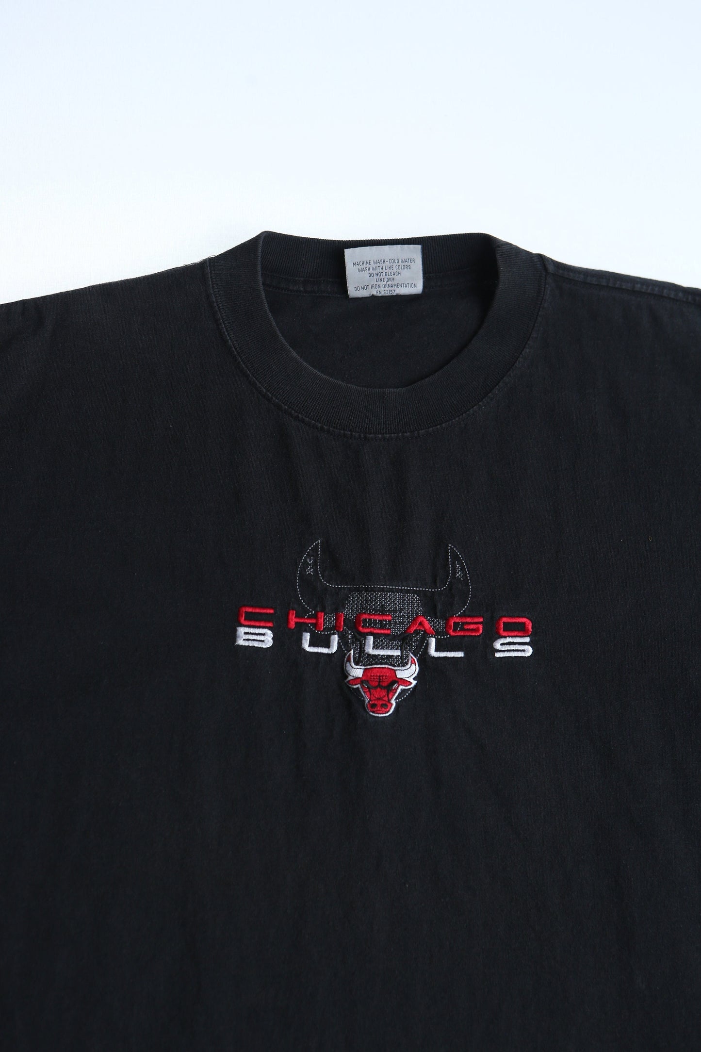 Chicago bulls vintage t-shirt embroidered black nba basketball