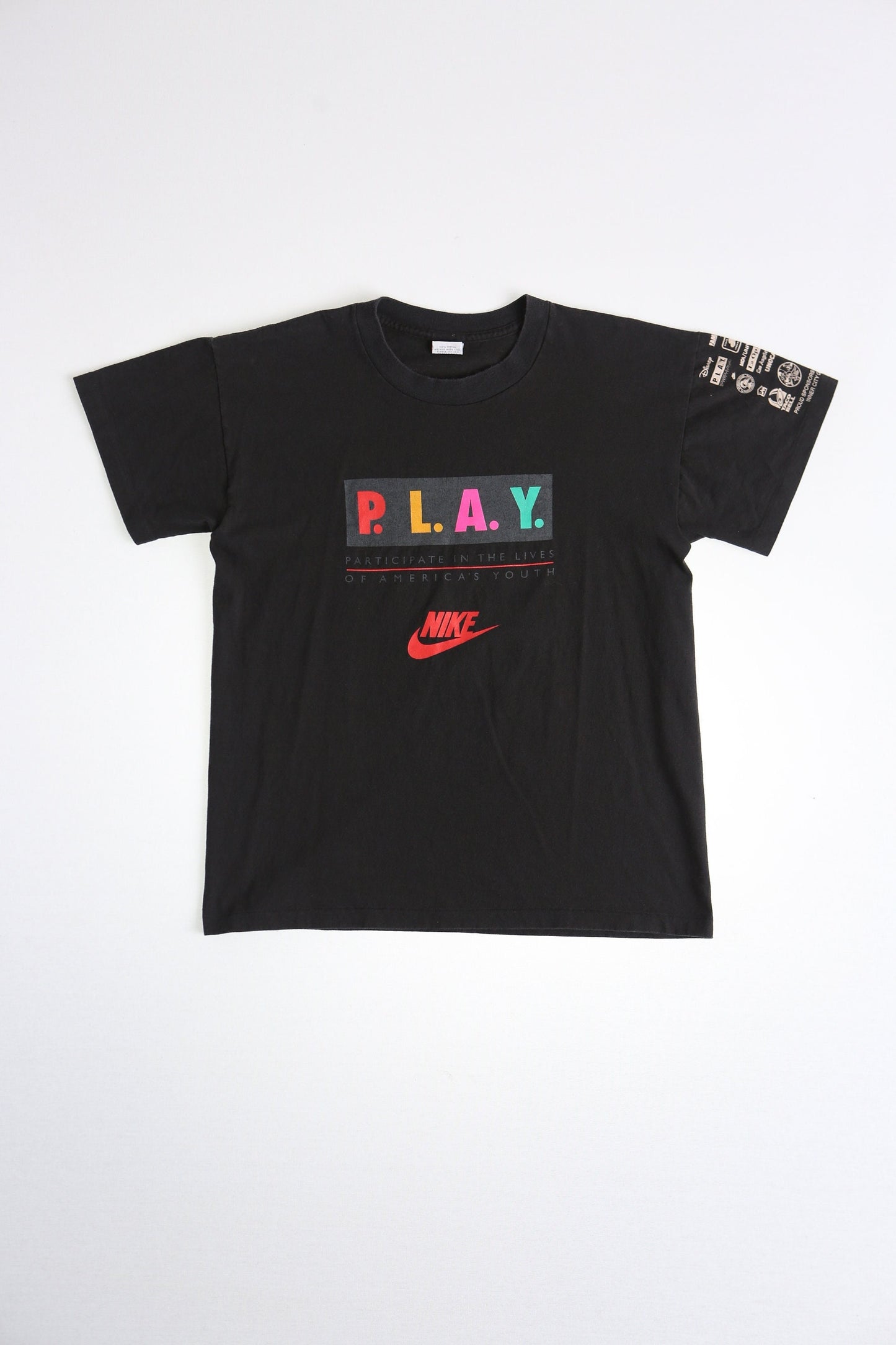 Nike vintage t-shirt black red fly play sports american youth