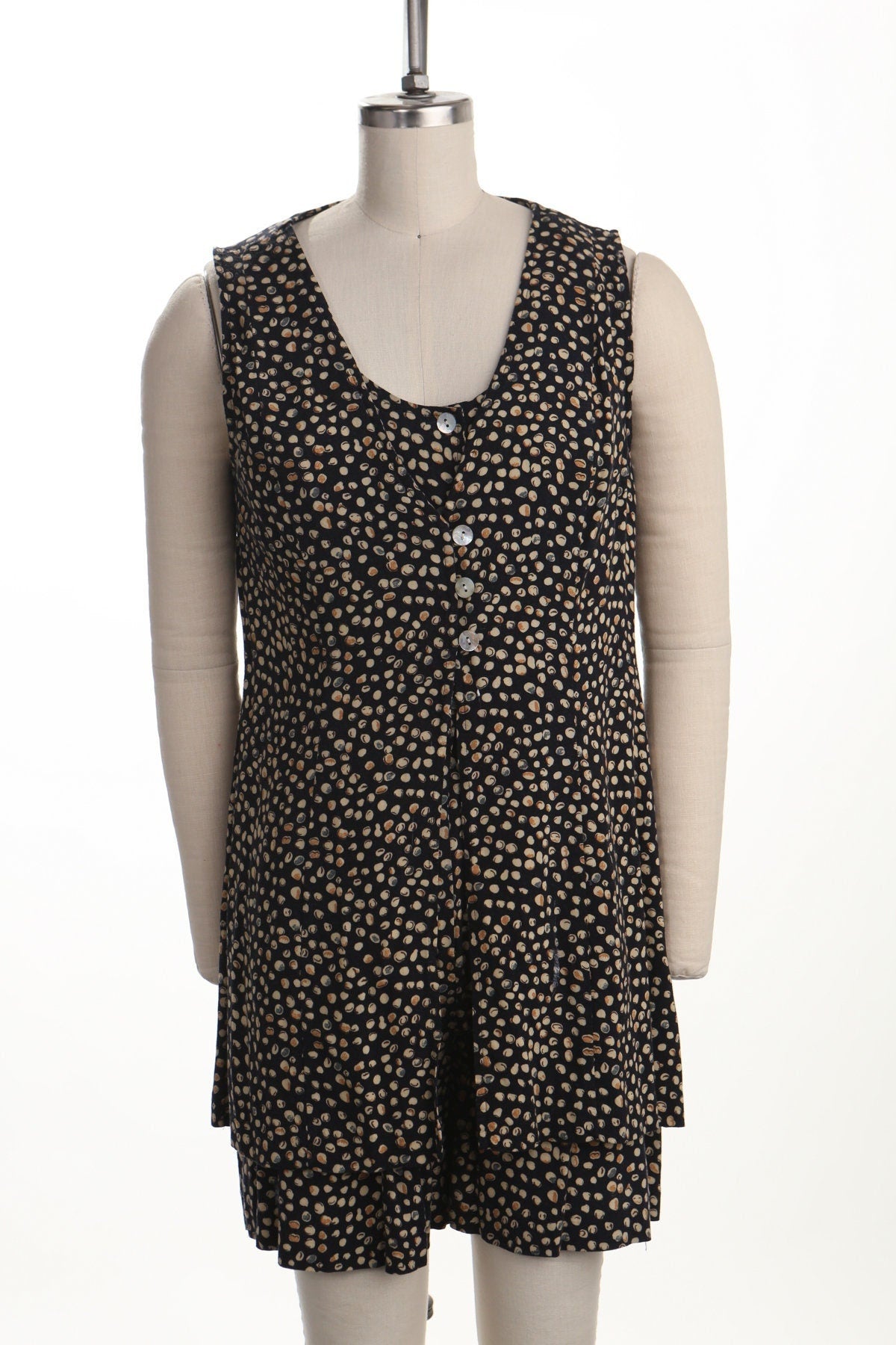 Vintage 90's rayon black short women summer button front closure