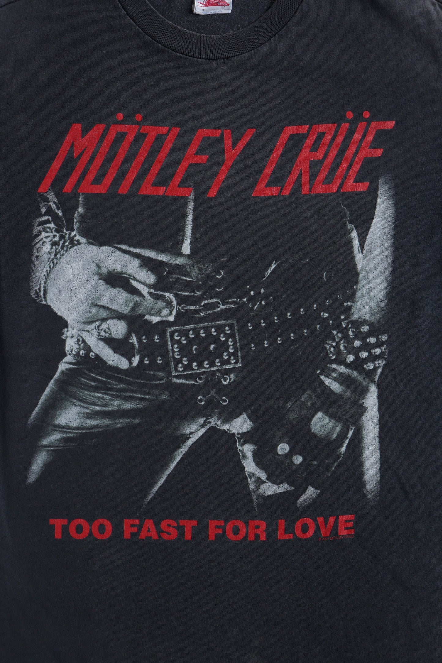 Motley crue vintage t-shirt too fast for love label tennessee river