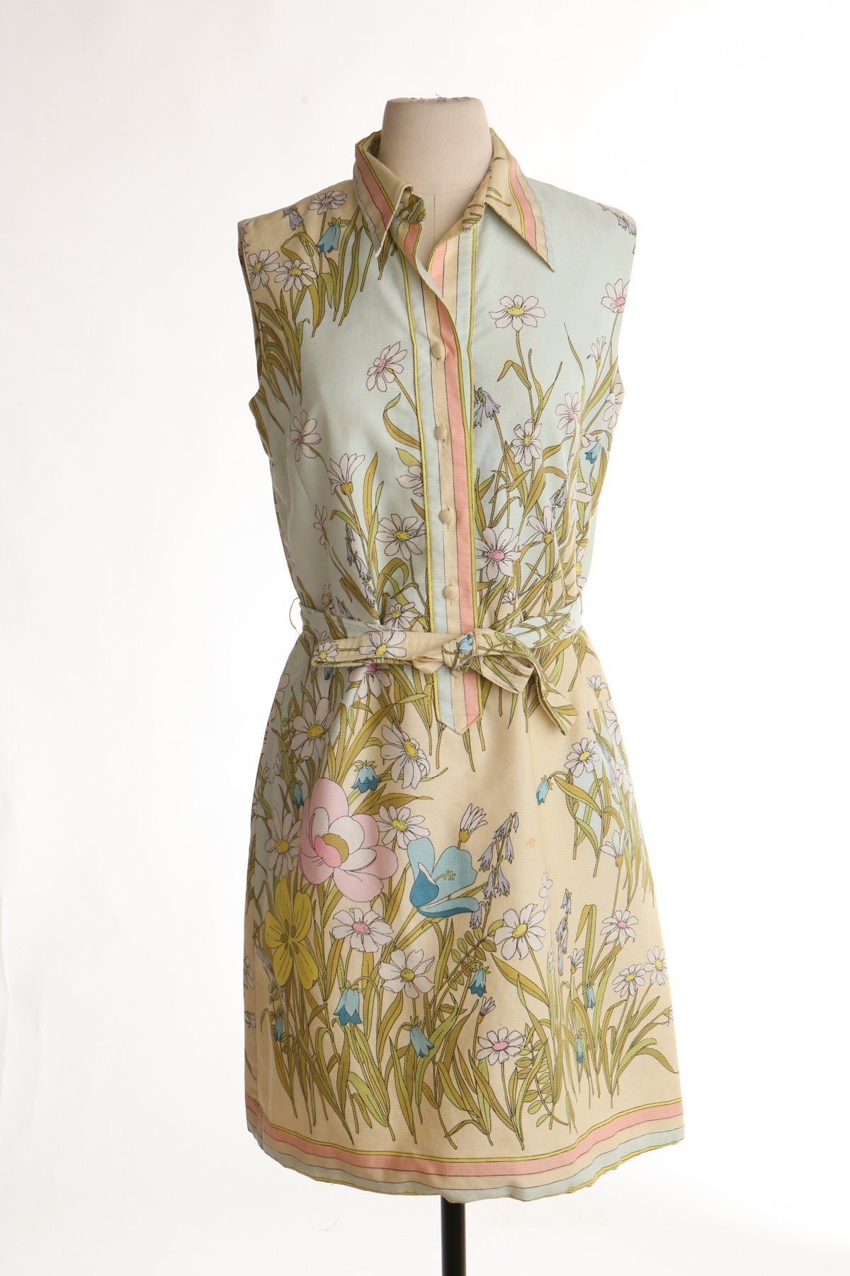 Vintage 70's summer dress floral print biege waist belt button front casual mcmullen